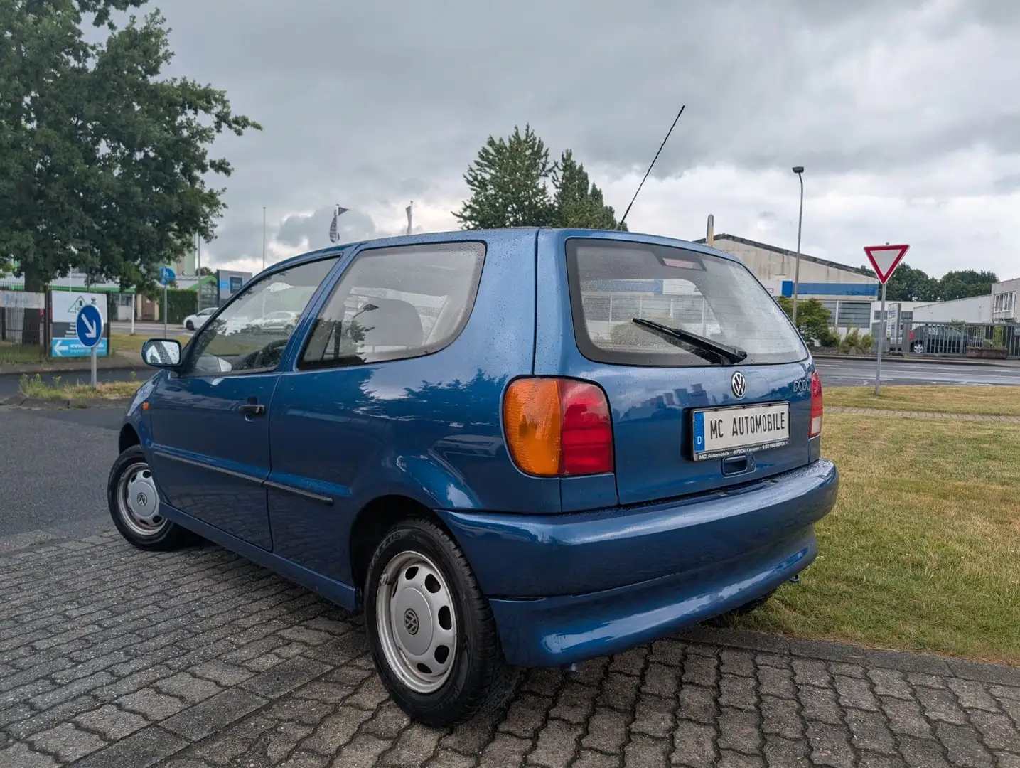 Volkswagen Polo *2-HAND'SERVO*RADIO-CD*USB*ERST 90 TKM !! Blau - 2