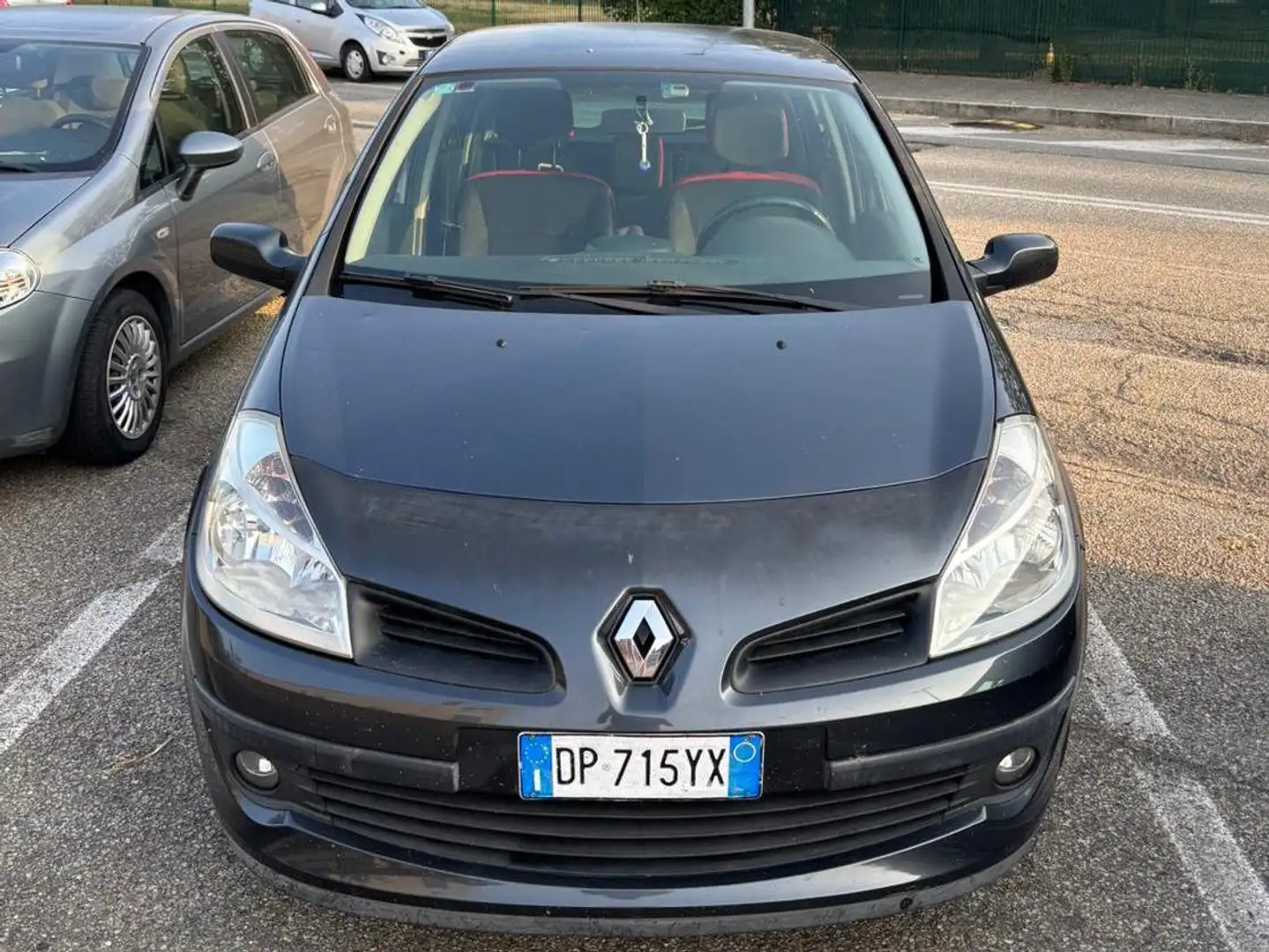 Renault Clio Clio III 2005 5p 1.2 16v Rip Curl - 2