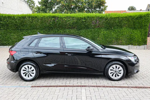 Audi A3 view 4