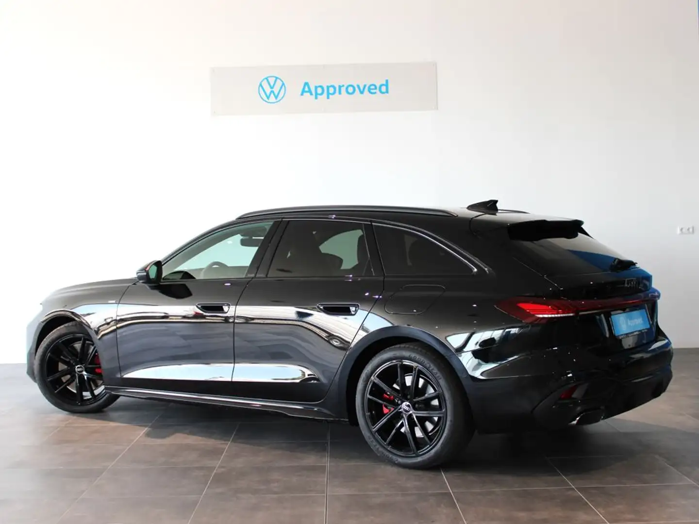 Audi A5 Avant e-hybrid Black line quattro S tronic Noir - 2