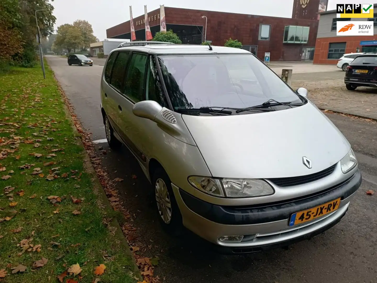 Renault Espace 2.0-16V Expression Gris - 1