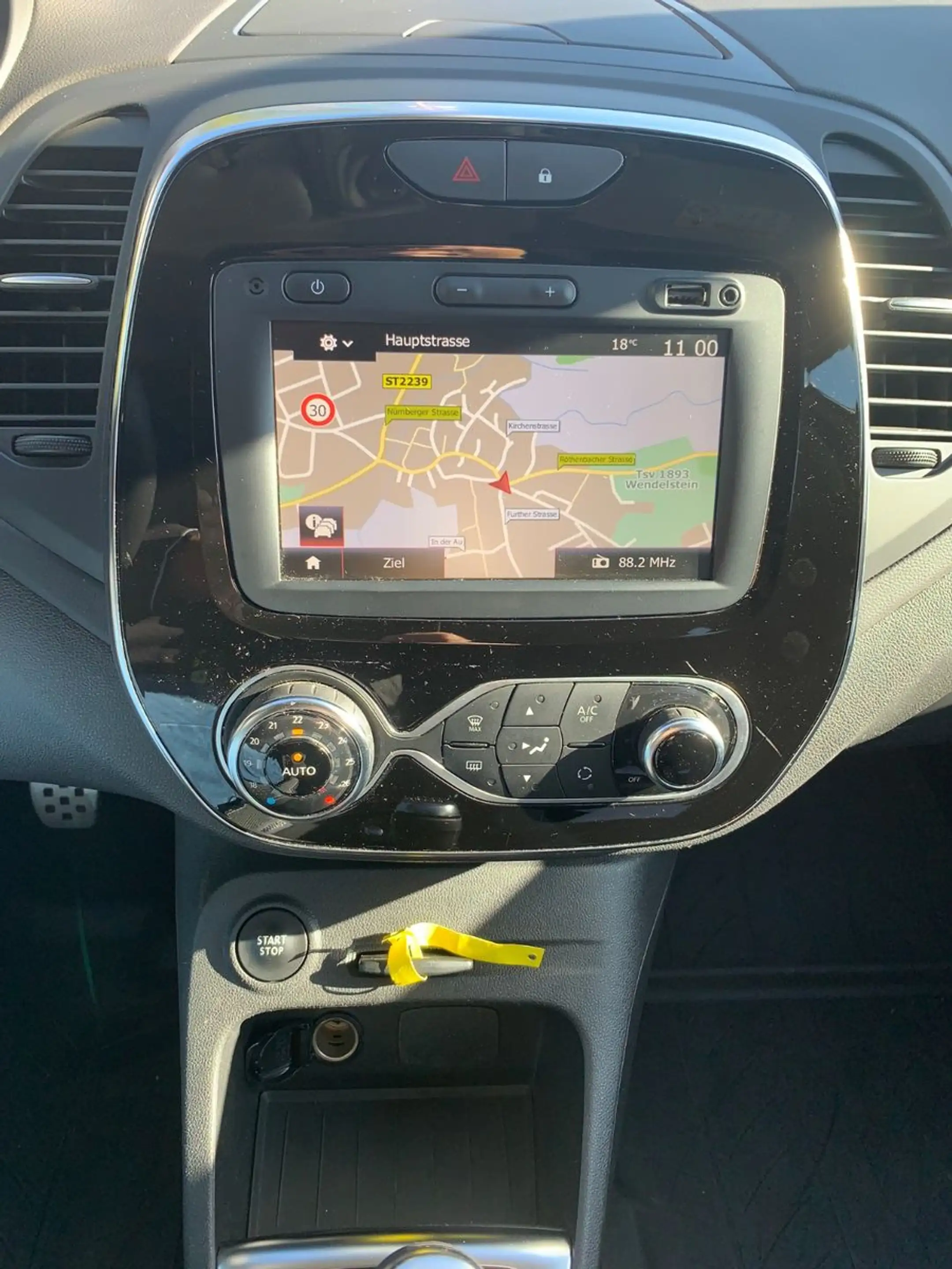 Renault Captur Collection — photo 6
