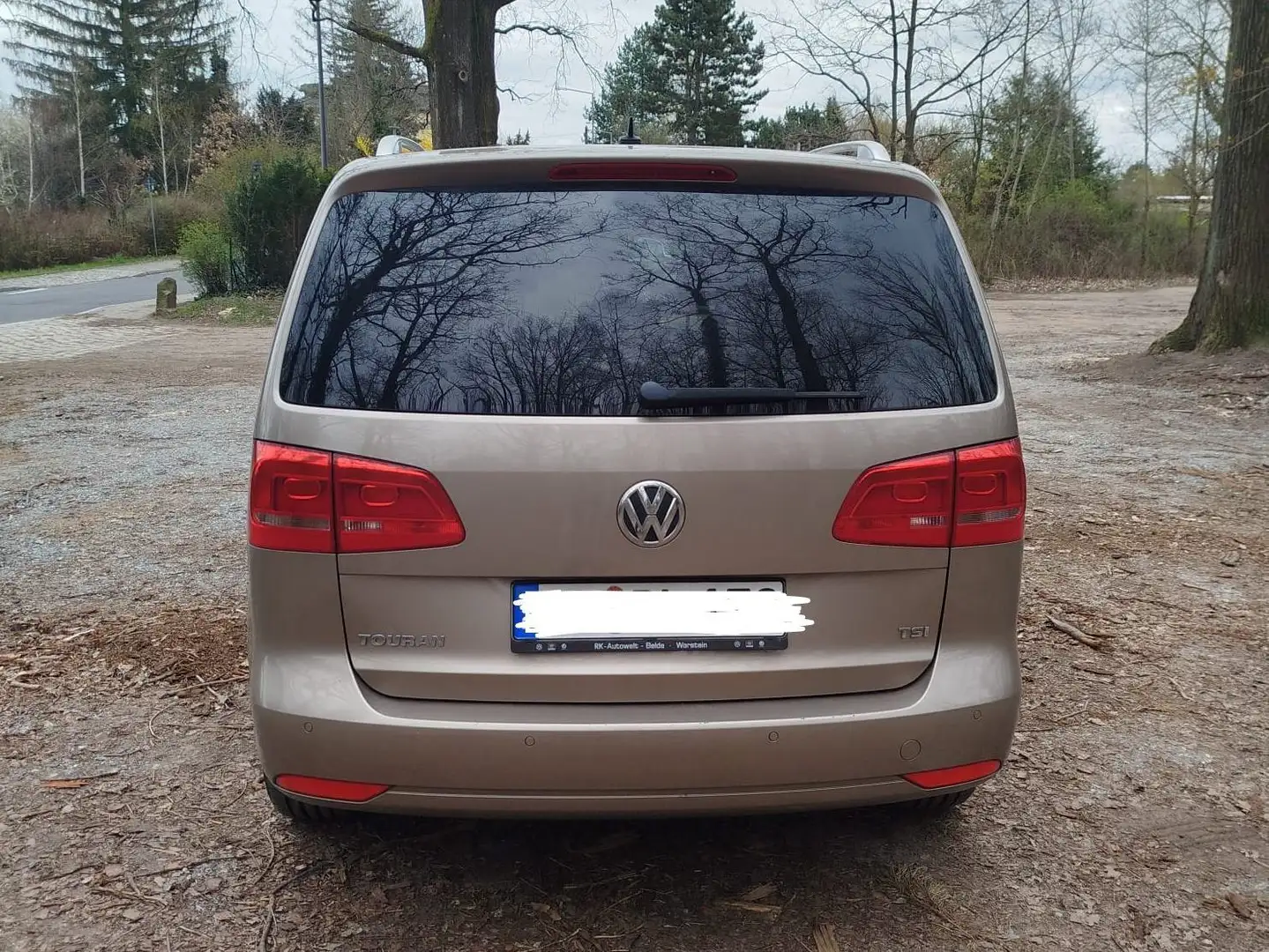 Volkswagen Touran 1.4 TSI STYLE Gold - 2