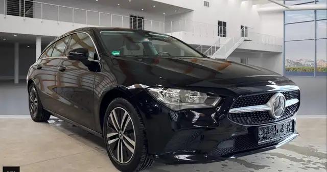 Mercedes-Benz CLA 180 CLA 180d 6G/MBUX NAVI+DAB/AMBIENTE/RÜFKAM/SPUR+PARKASSIST+/SMARTPHONE INTEGRATION/AHK