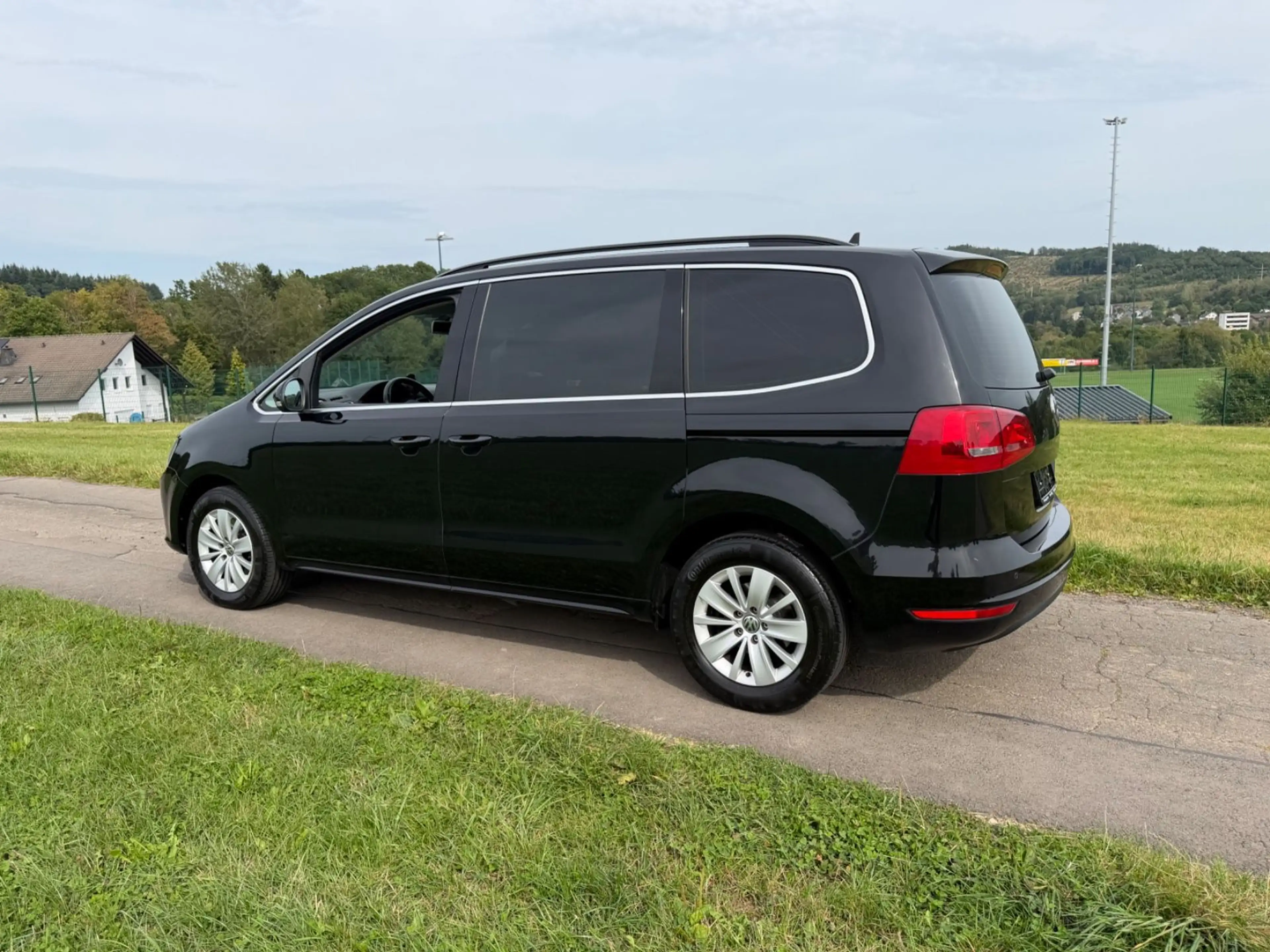 Volkswagen Sharan Comfortline BMT 2.0TDI 177ps — photo 4