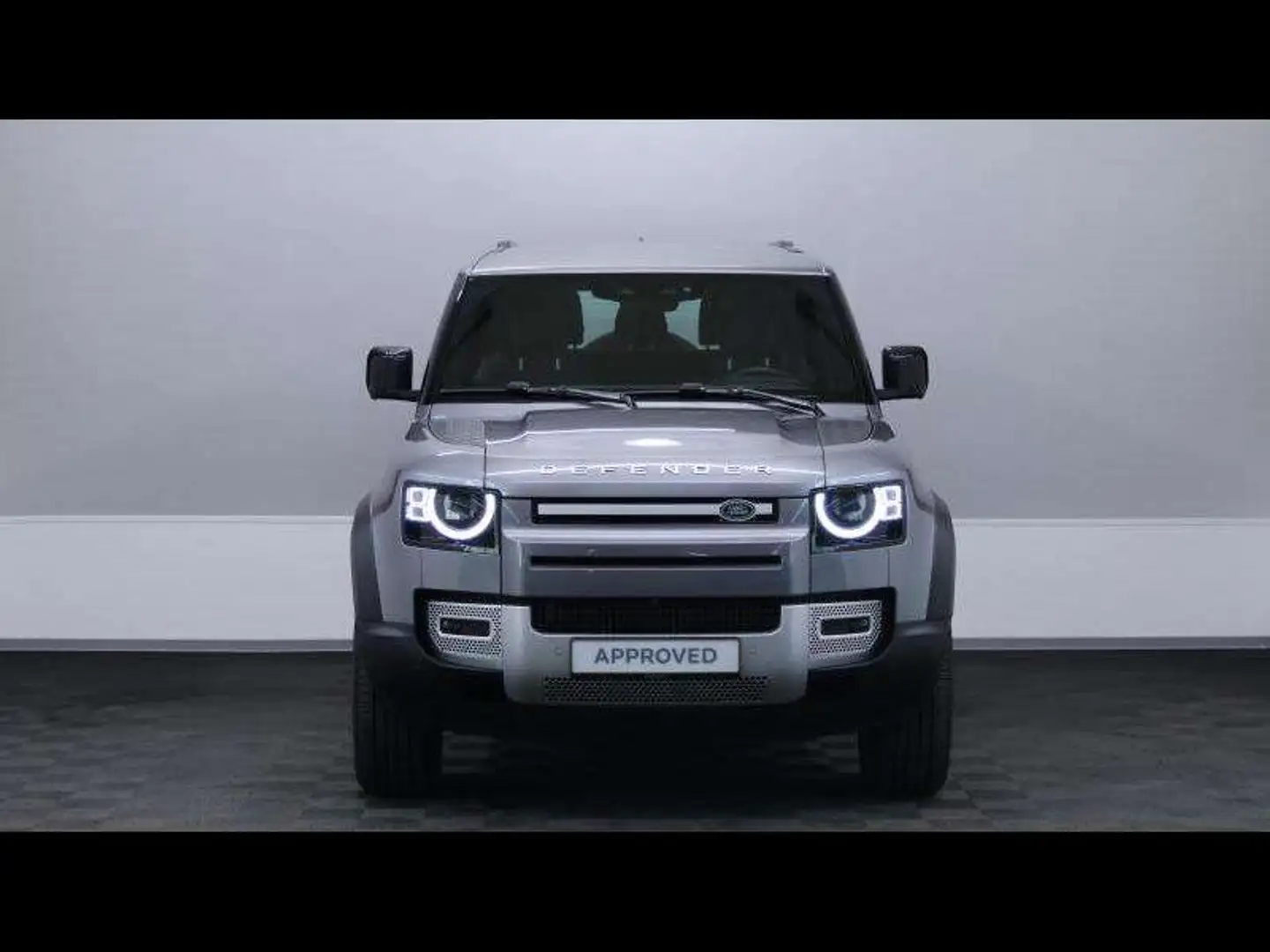 Land Rover Defender 90 D200 SE AWD auto Grey - 2