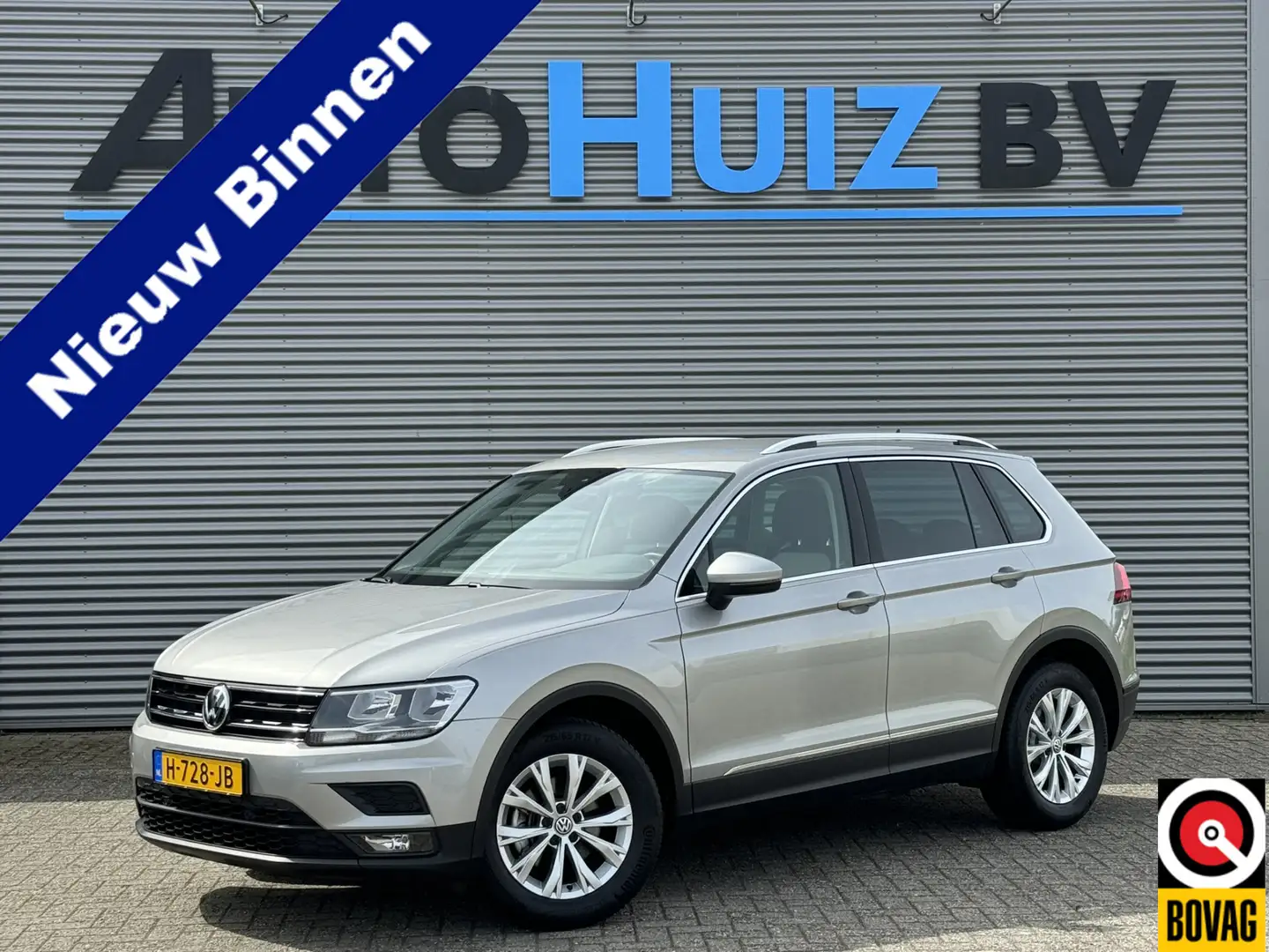 Volkswagen Tiguan 1.5 TSI ACT Comfortline Business DAB PDC Climate c Grijs - 1