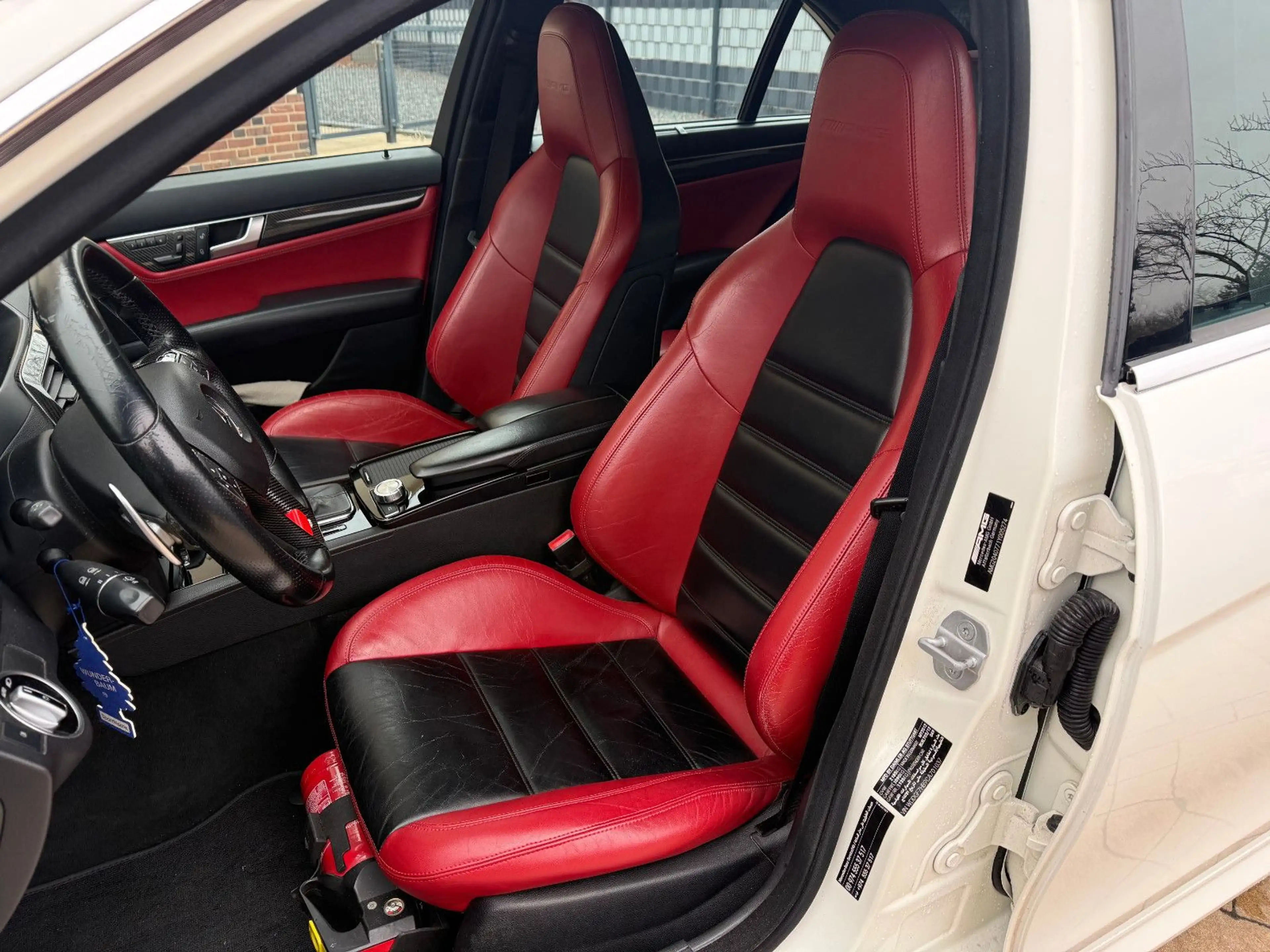 Mercedes-Benz C 63 AMG +Leder+Navi+SSD+H&K+Rückf.+Klappen+ — photo 9
