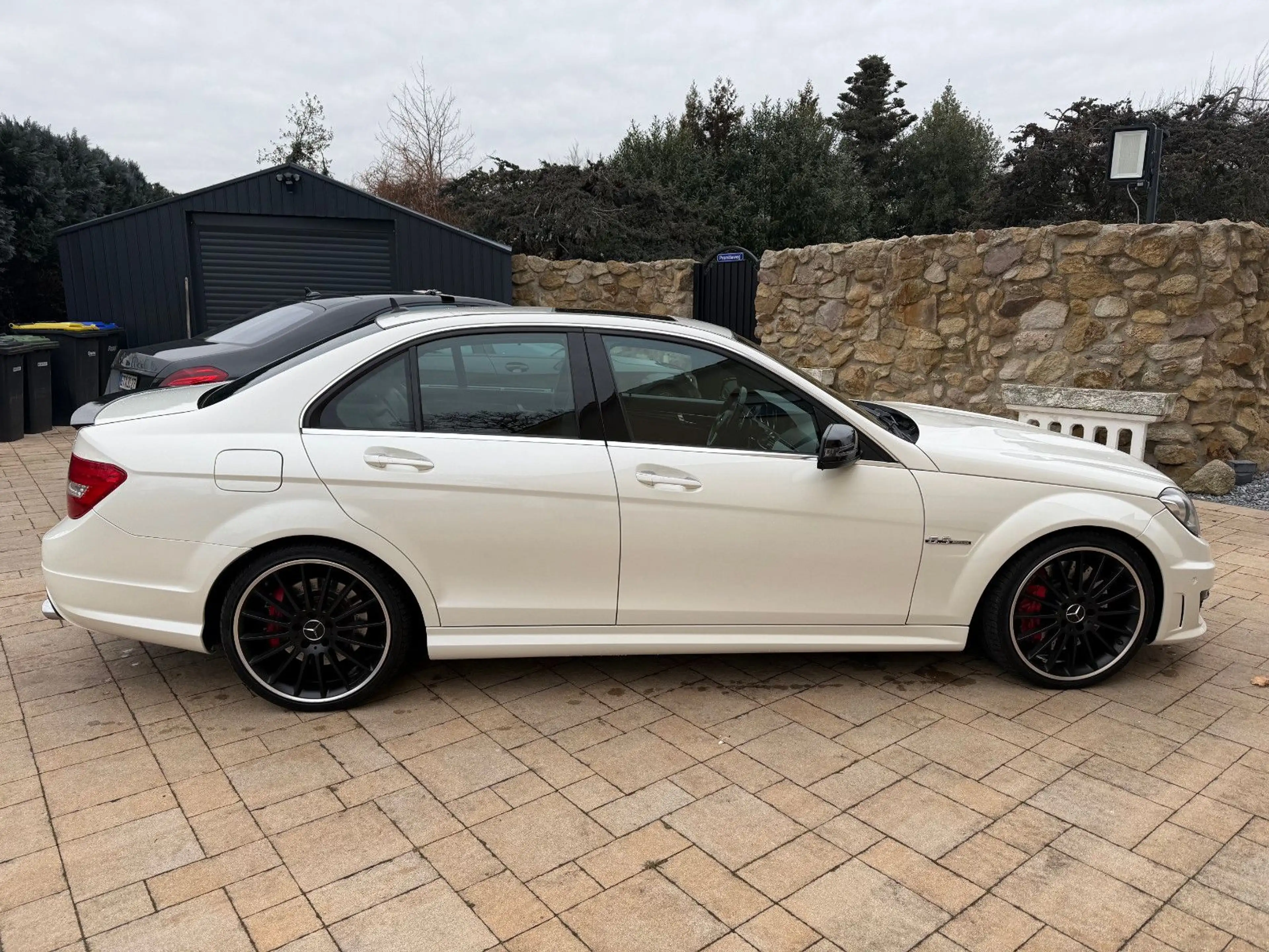 Mercedes-Benz C 63 AMG +Leder+Navi+SSD+H&K+Rückf.+Klappen+ — photo 6