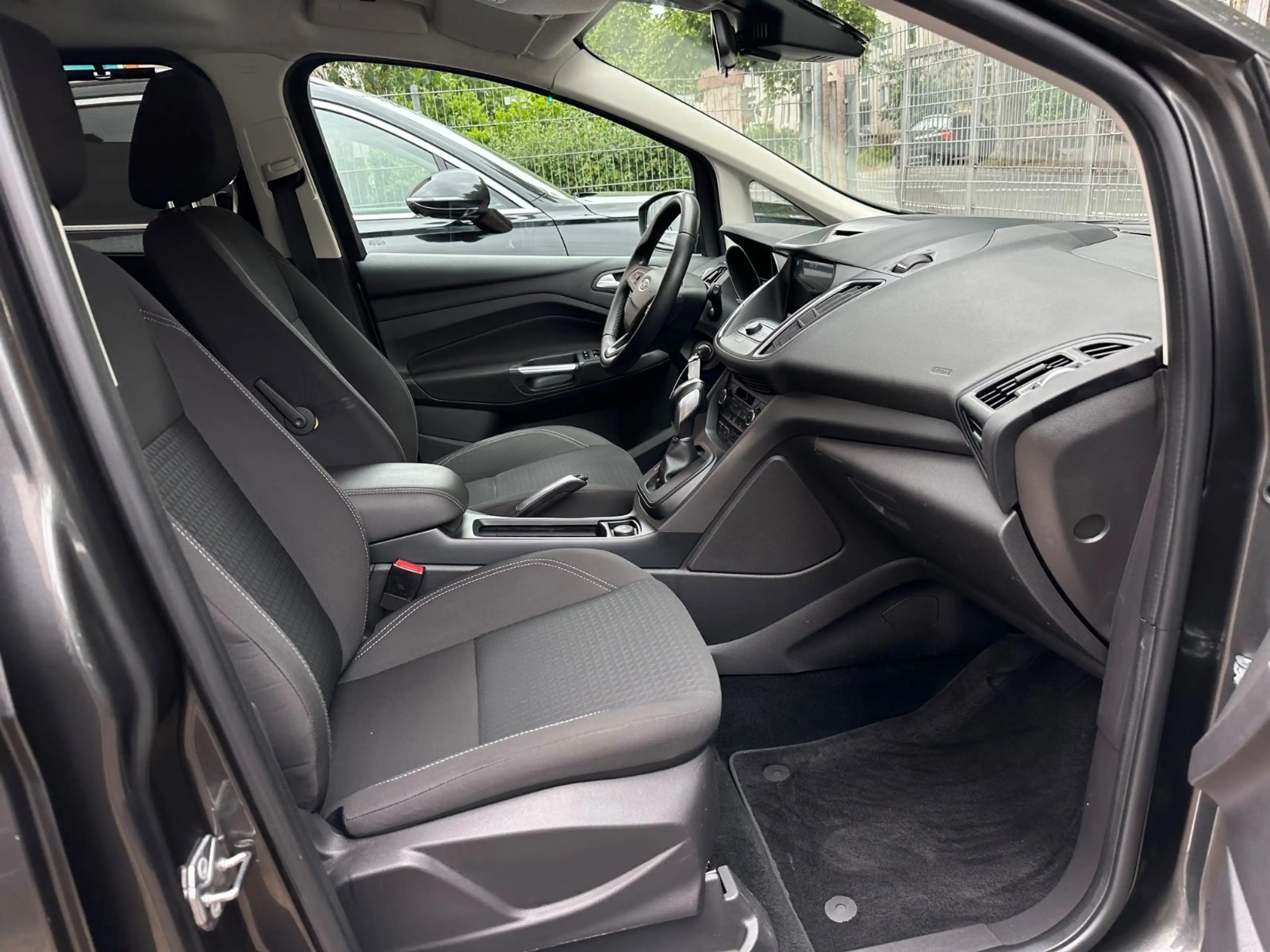 Ford Grand C-Max Grand C-MAX Cool & Connect 1.Hand ! Scheckheft — photo 8