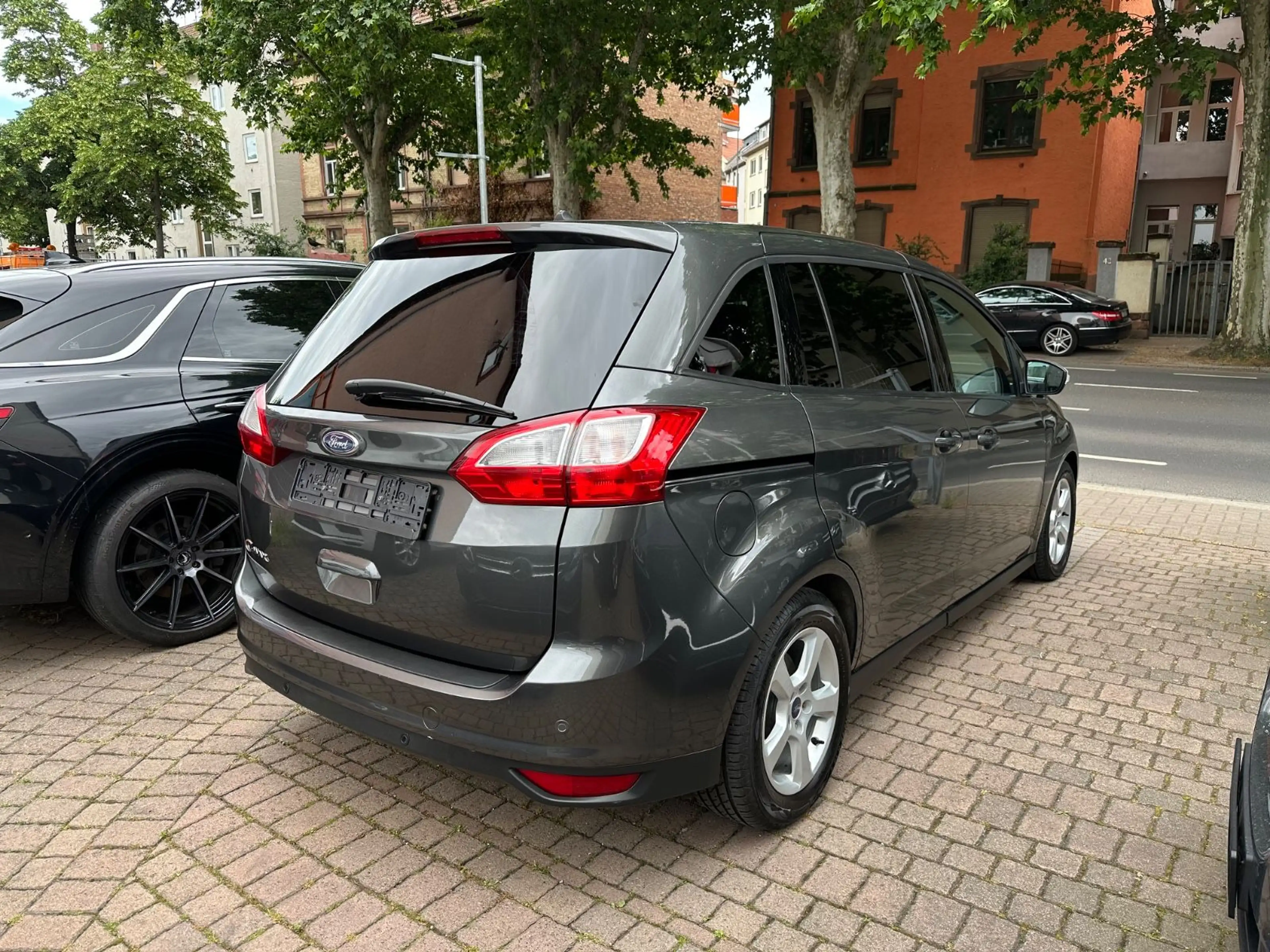Ford Grand C-Max Grand C-MAX Cool & Connect 1.Hand ! Scheckheft — photo 4