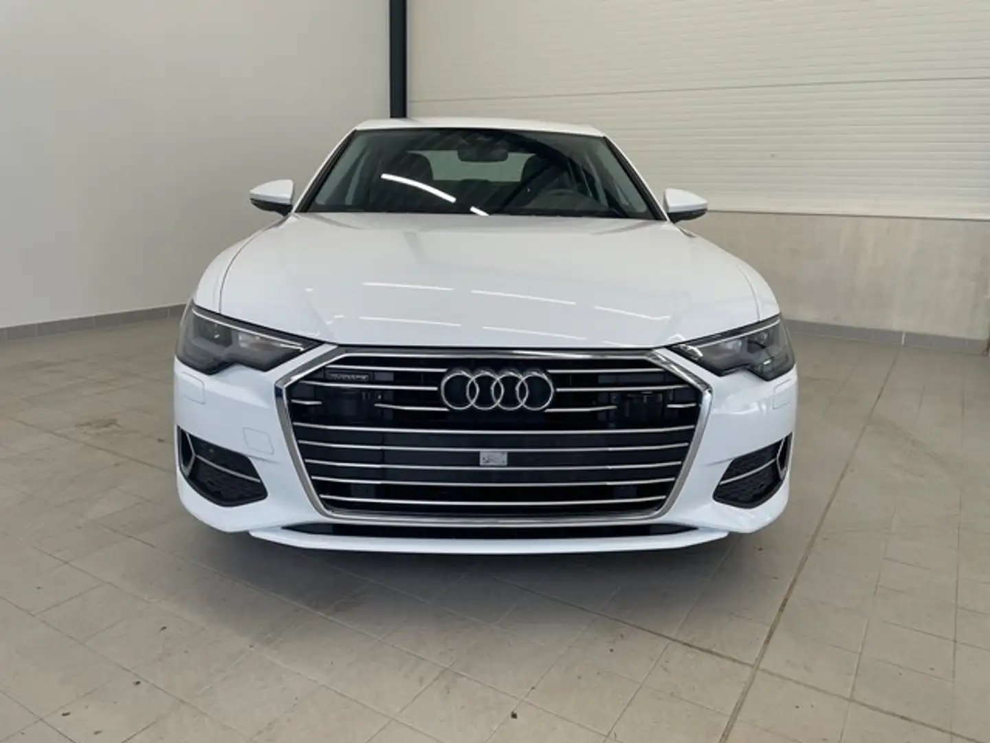 Audi A6 Limo 40 TDI quattro sport Weiß - 2