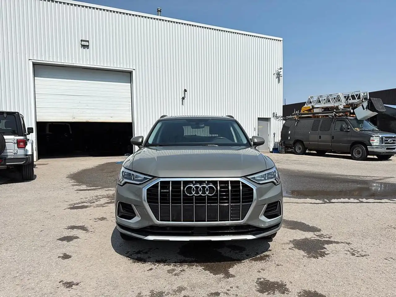 Audi Q3 photo Audi Q3