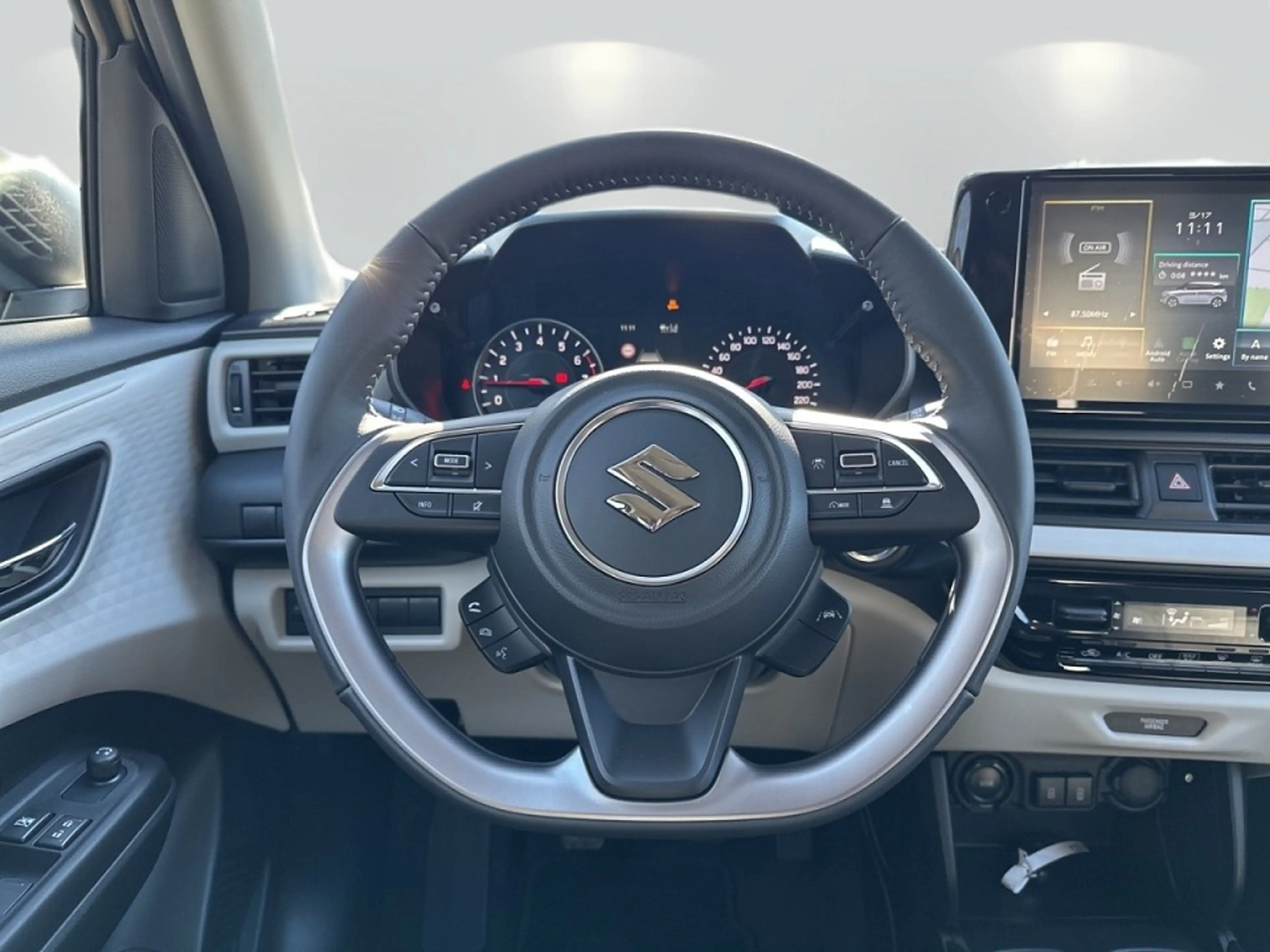 Suzuki Swift 1,2 HYBRID MT COMFORT — photo 13