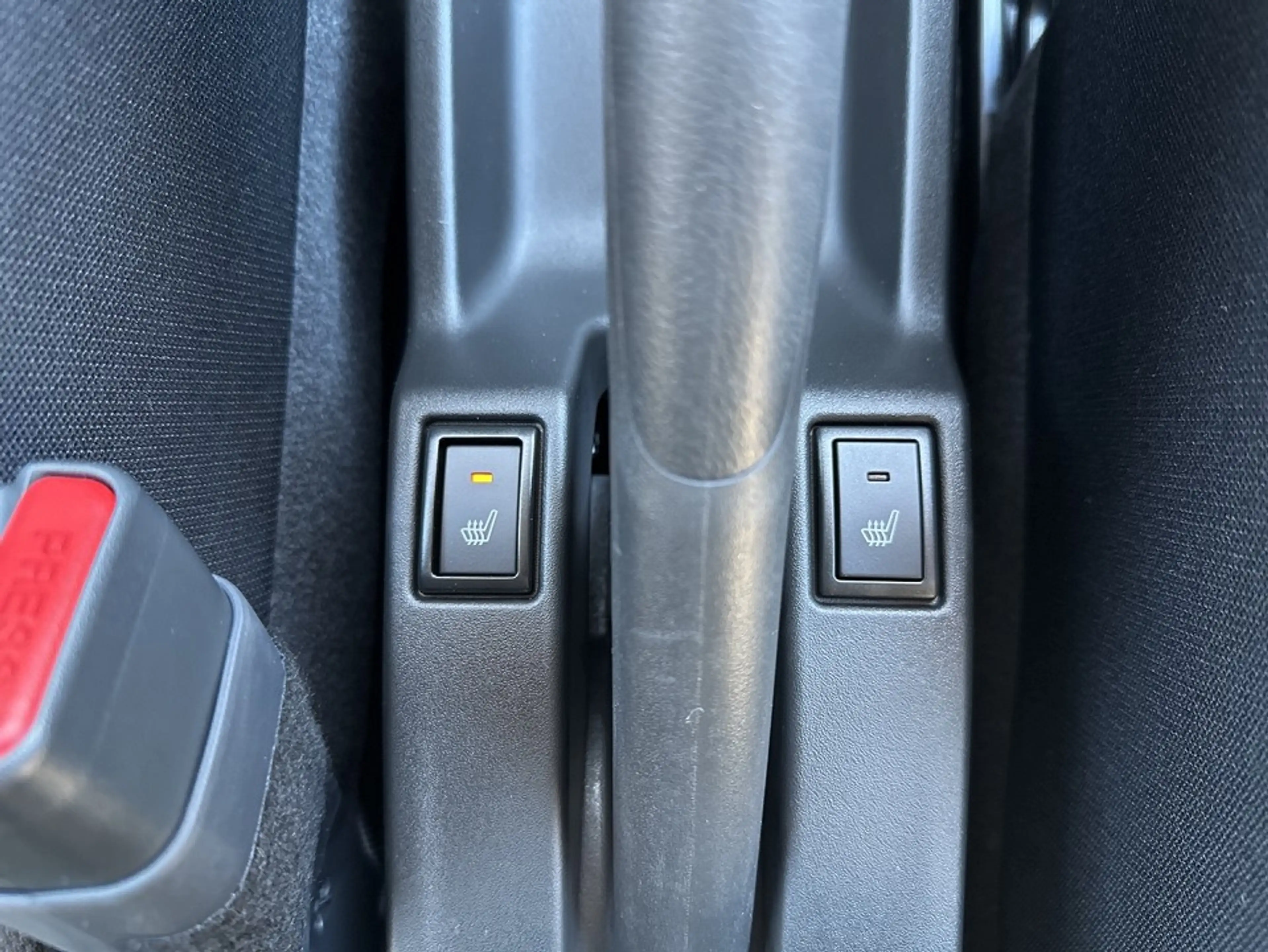 Suzuki Swift 1,2 HYBRID MT COMFORT — photo 14