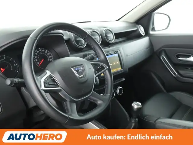 Dacia Duster view 11