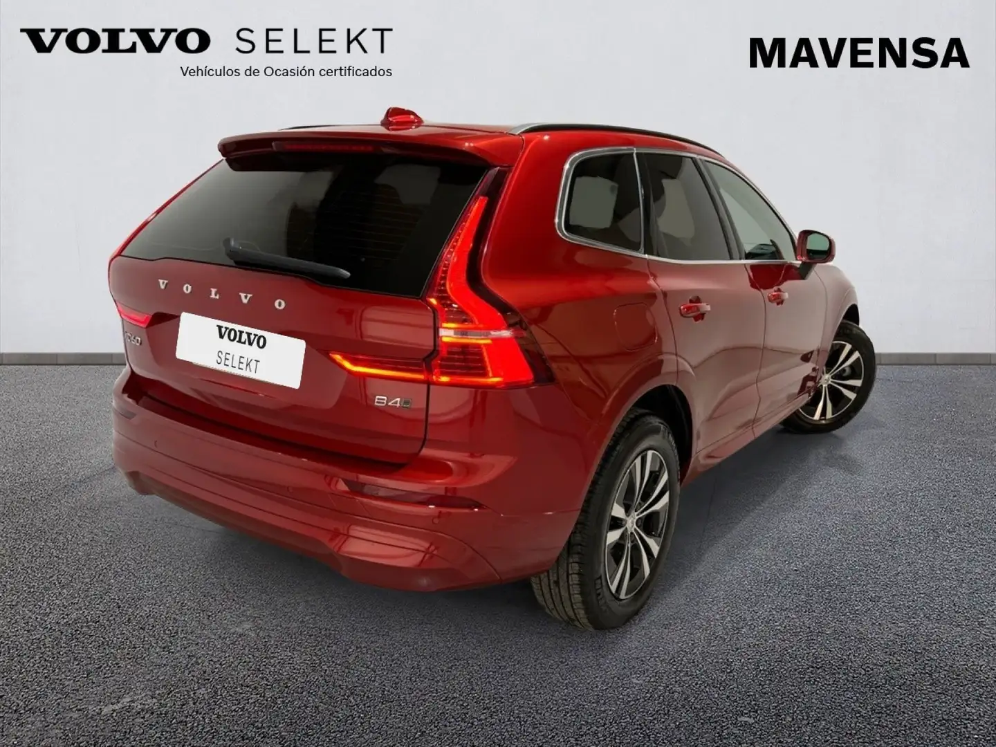 Volvo XC60 B4 Momentum Pro AWD Aut. Rojo - 2