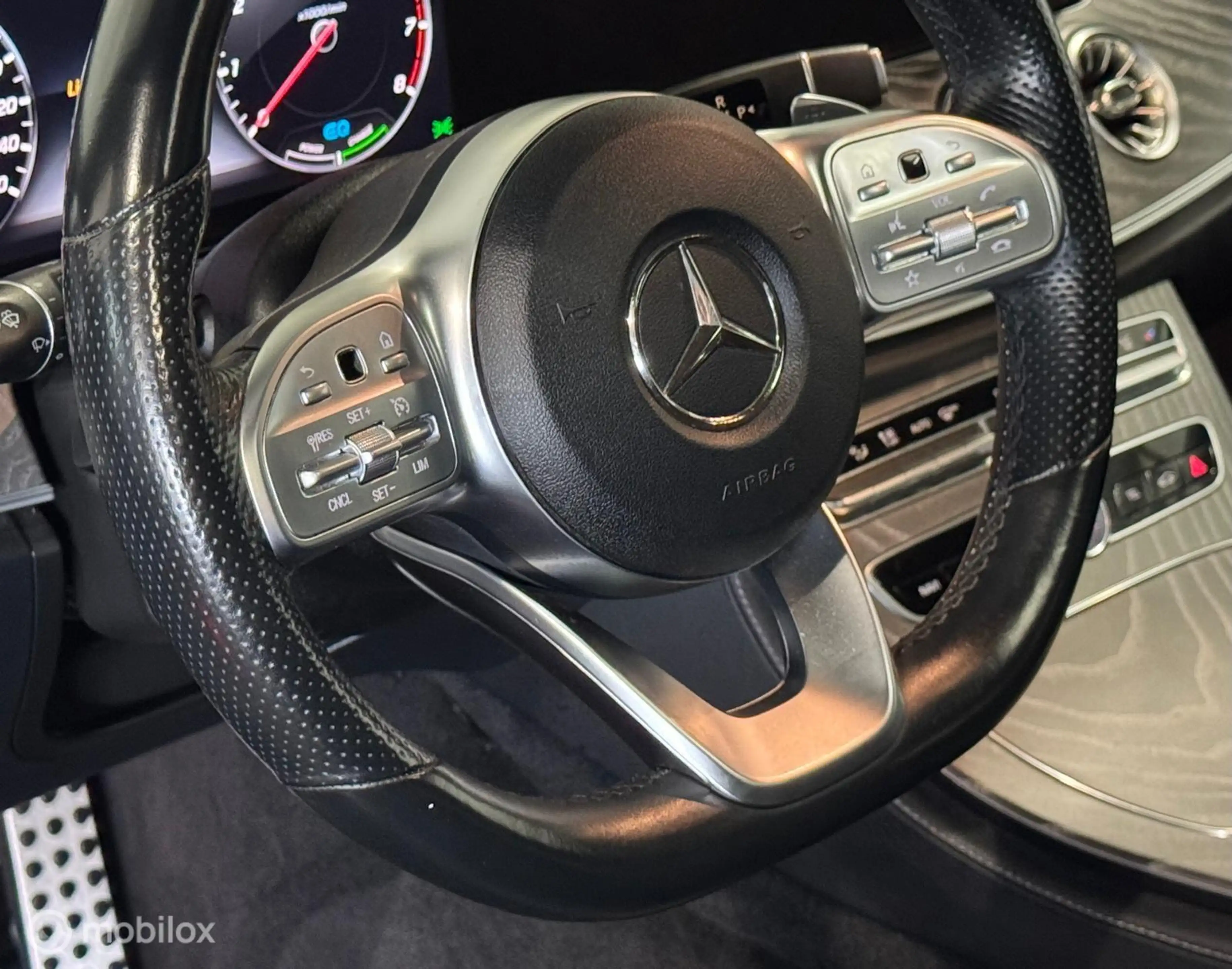 Mercedes-Benz CLS 450 4MATIC Premium AMG-line [ Burm. widescreen histori — photo 34