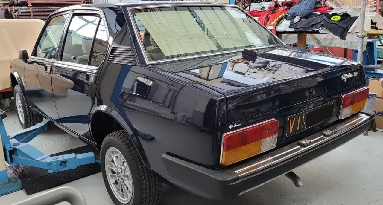 Alfa Romeo Alfetta 2.0 L, foto 3