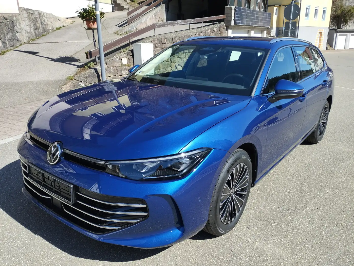 Volkswagen Passat Variant 2.0 TDI SCR DSG Elegance - 1