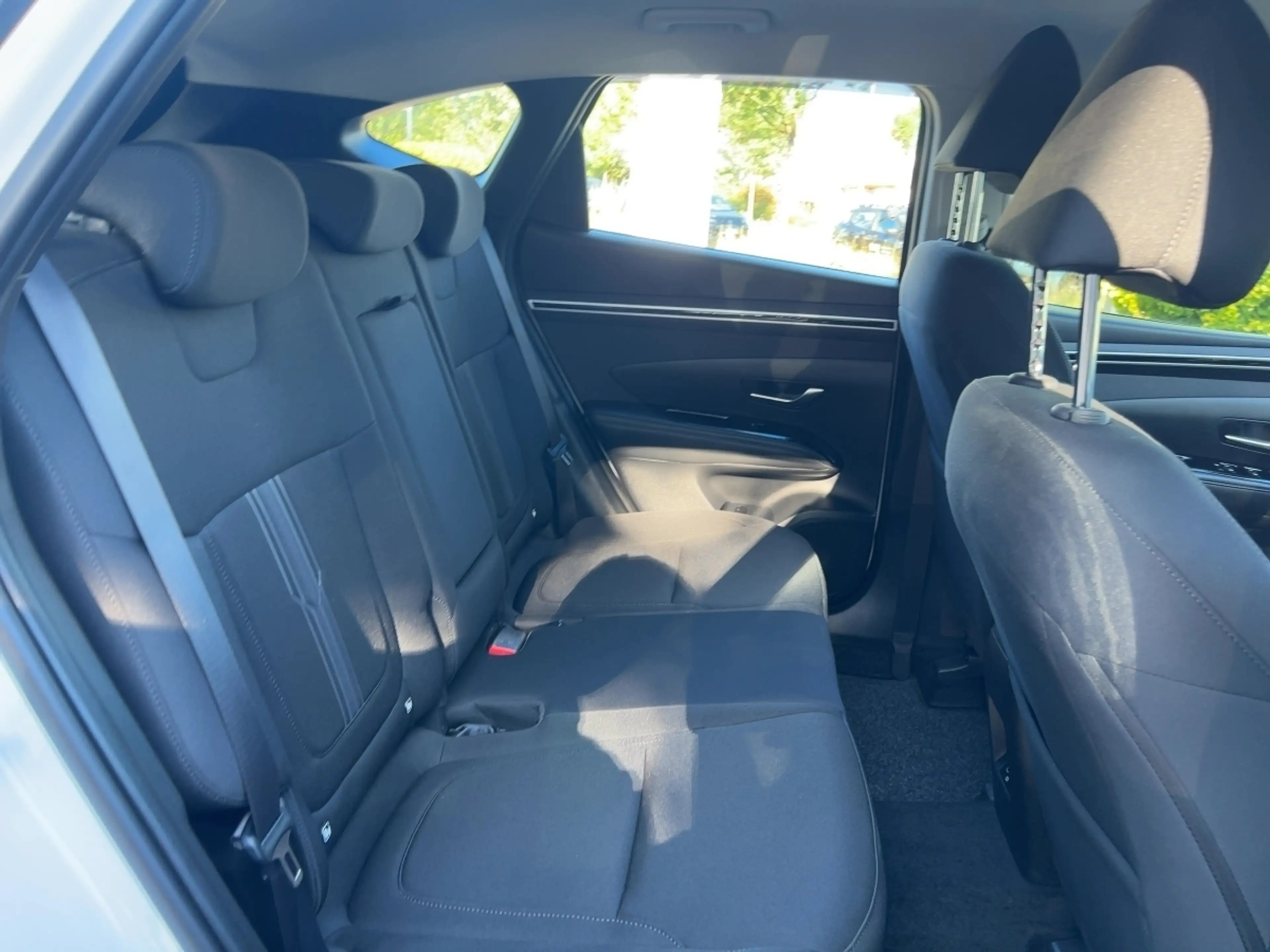 Hyundai TUCSON 1.6 Select Hybrid *GJR,AHK,PDC,SHZ* — photo 12