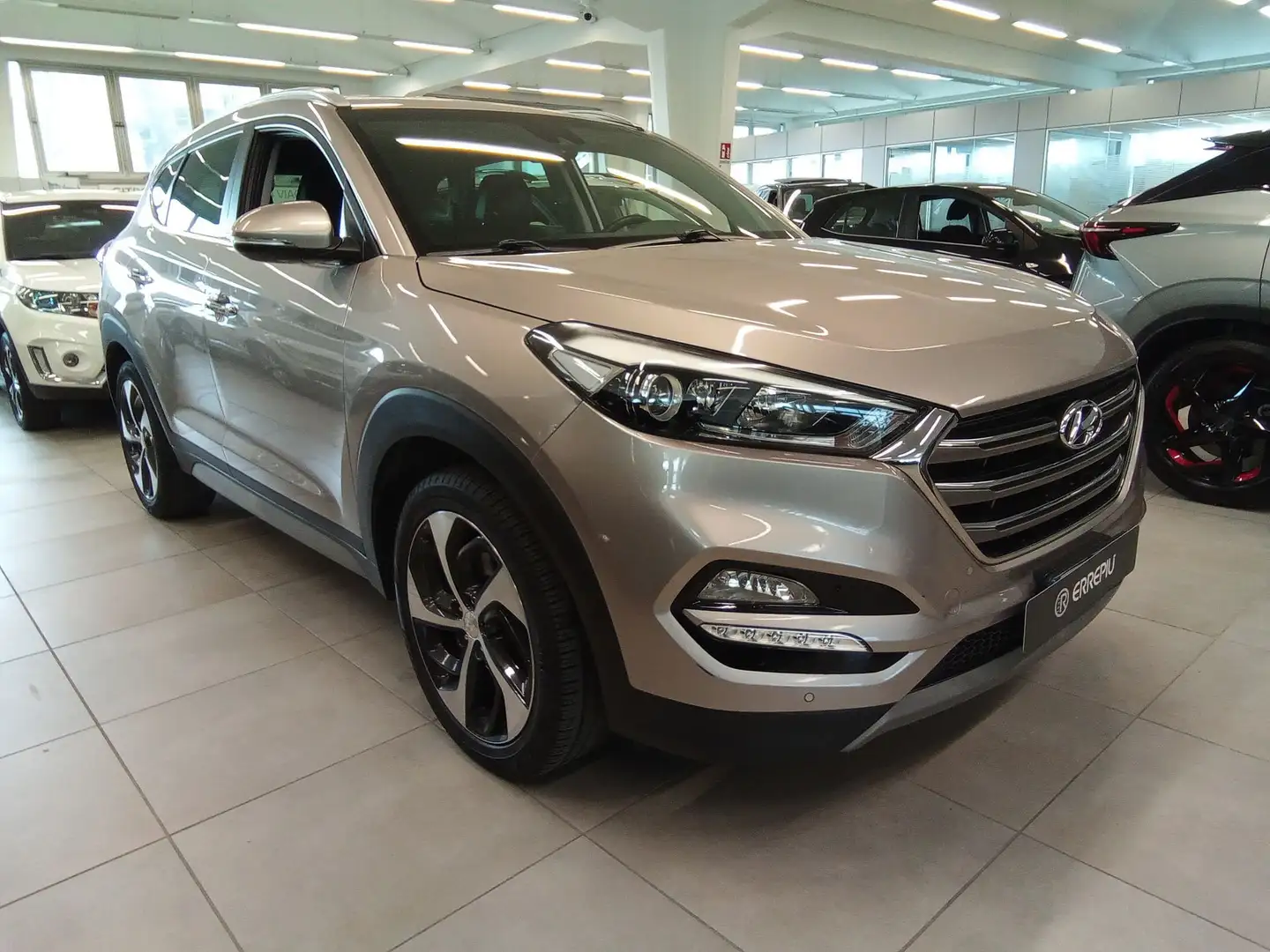 Hyundai TUCSON 1.7 CRDi XPossible Bronze - 2