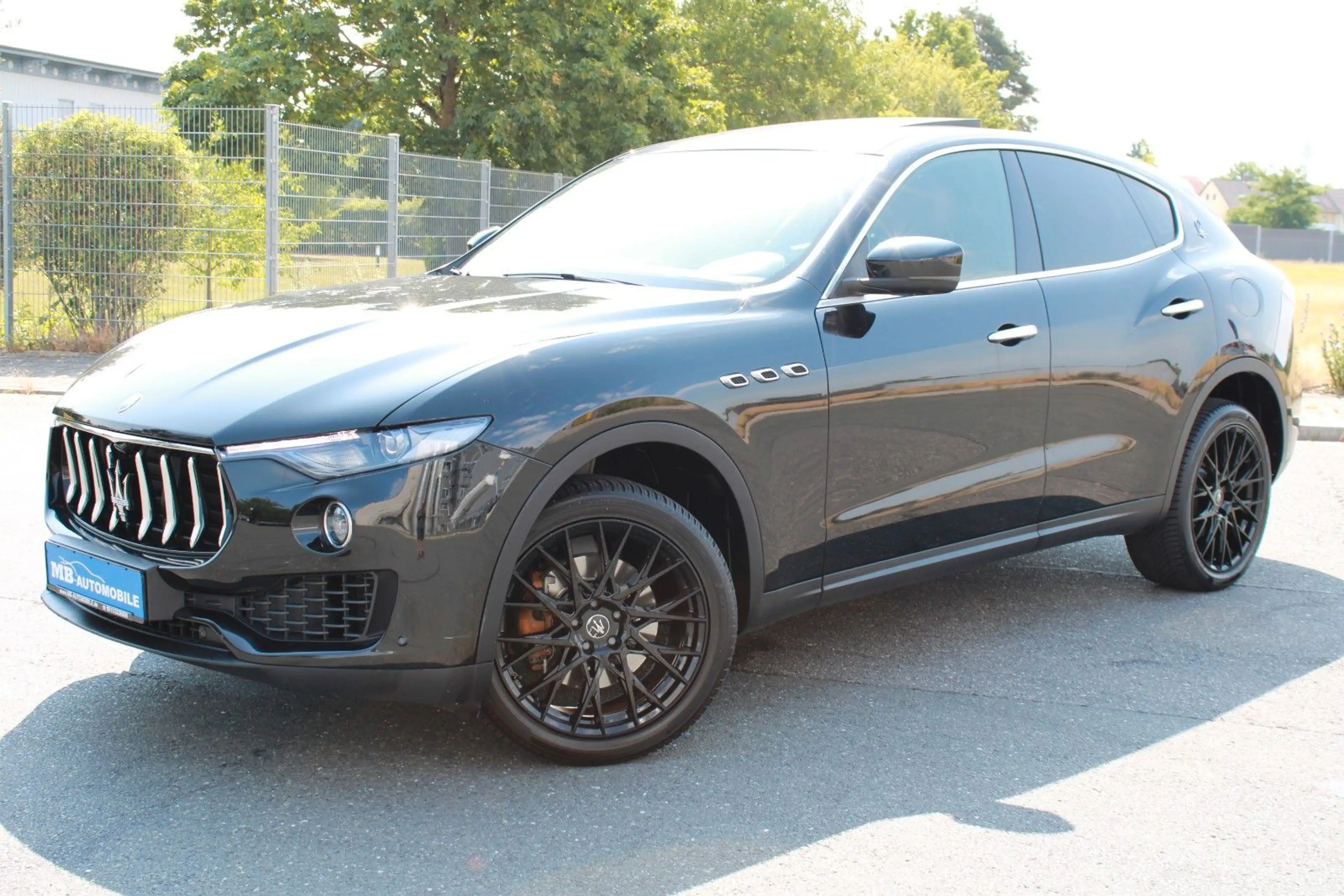 Maserati Levante Diesel LED LEDER Navi PANO KEYLESS — photo 2