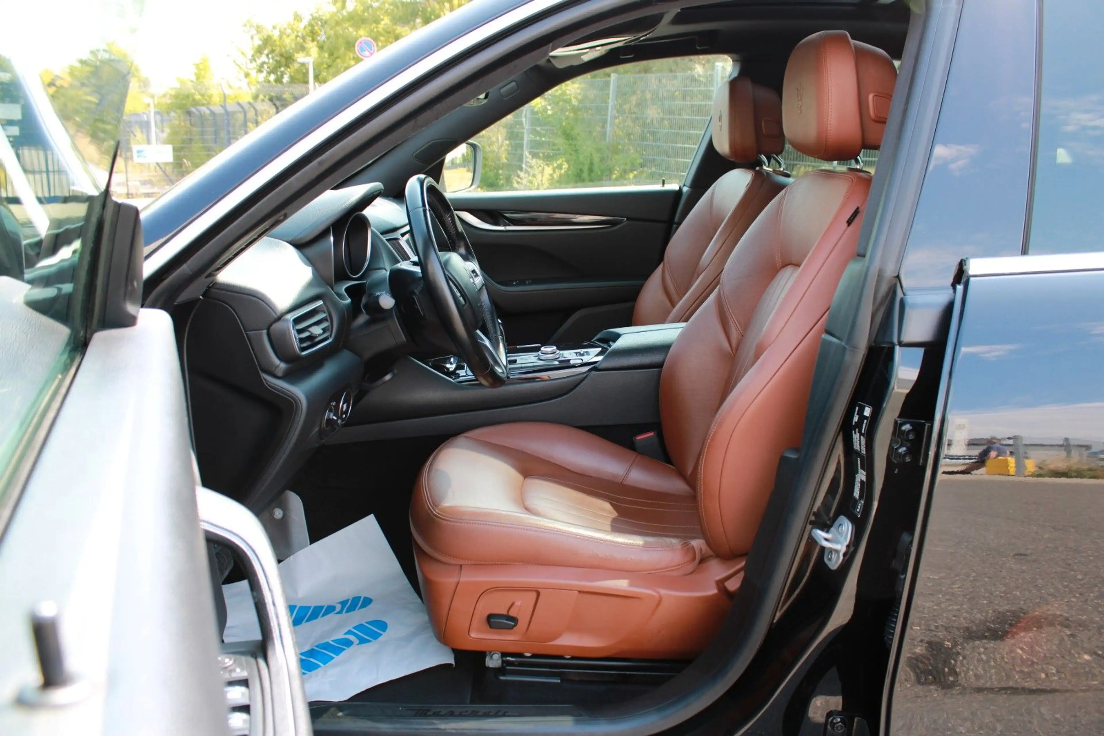 Maserati Levante Diesel LED LEDER Navi PANO KEYLESS — photo 12