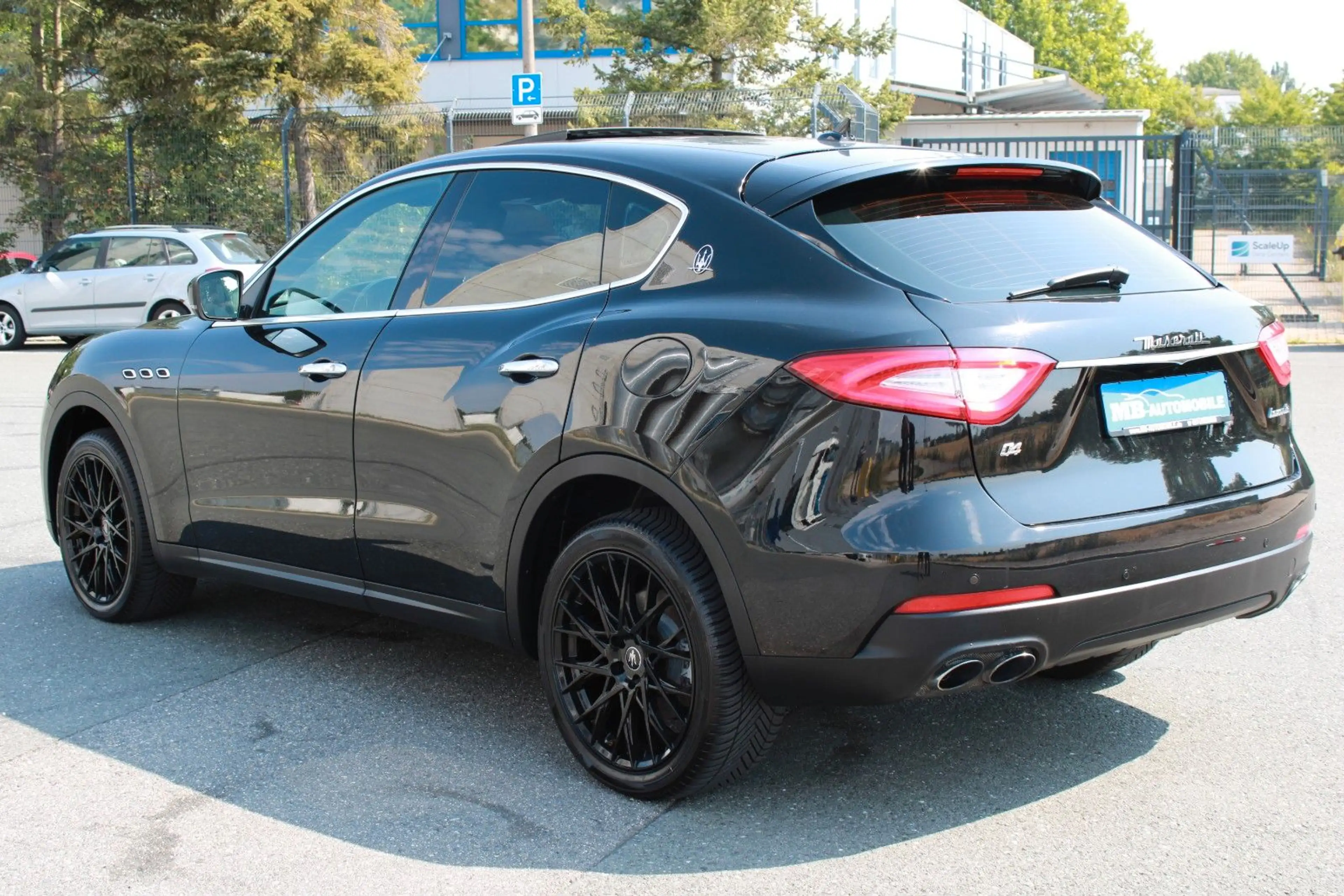 Maserati Levante Diesel LED LEDER Navi PANO KEYLESS — photo 7