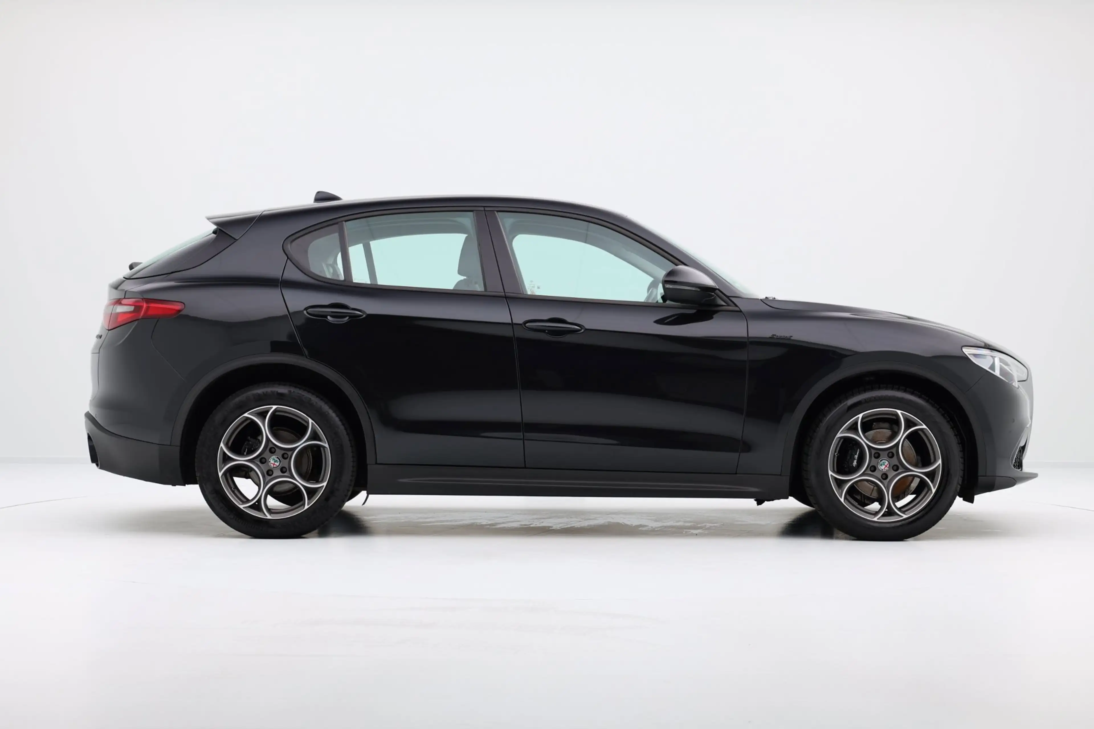 Alfa Romeo Stelvio 2.2d B-Tech Aut. Half leder|Navi|Clima|Carplay|DAB — photo 35
