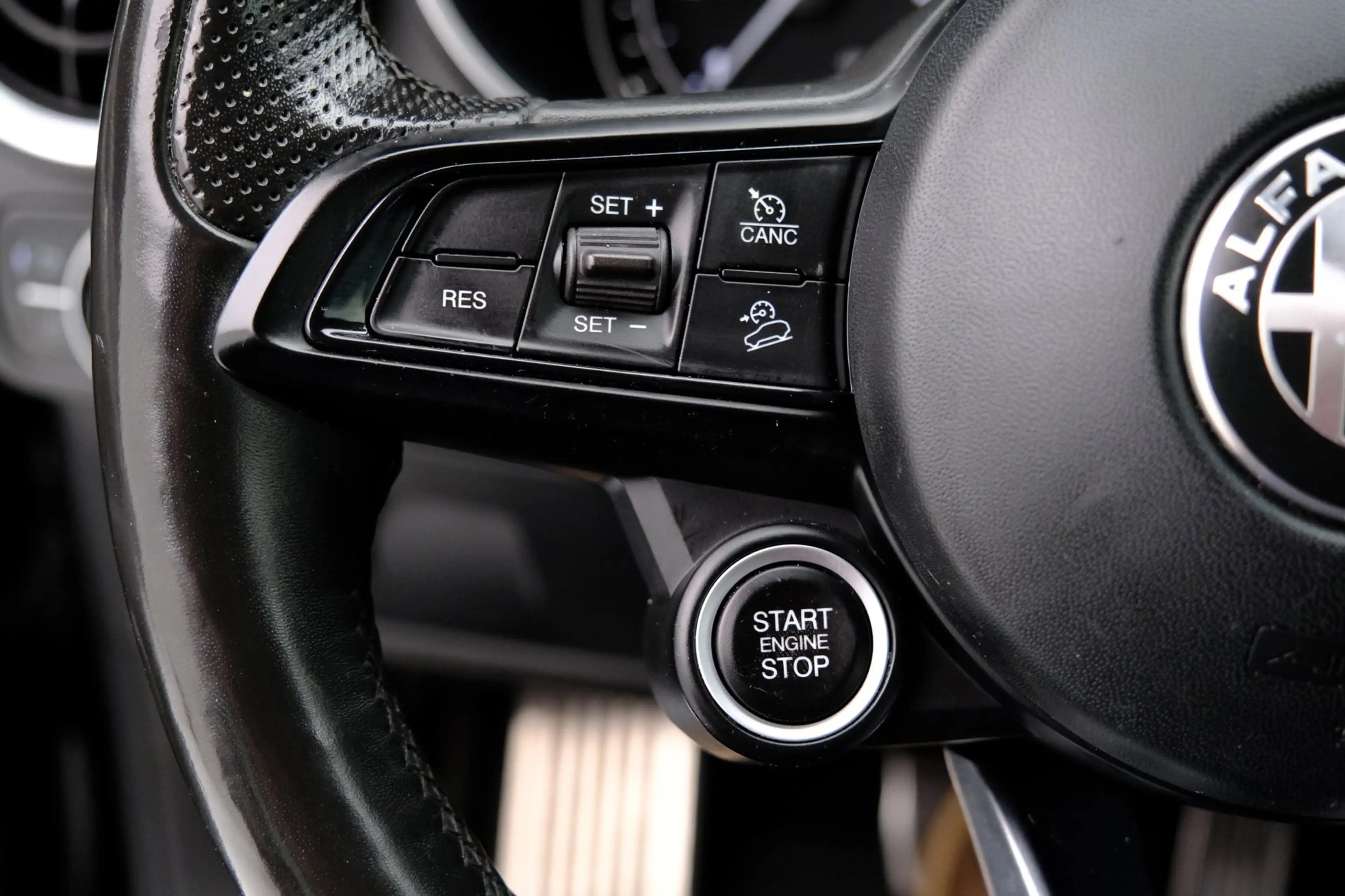 Alfa Romeo Stelvio 2.2d B-Tech Aut. Half leder|Navi|Clima|Carplay|DAB — photo 29