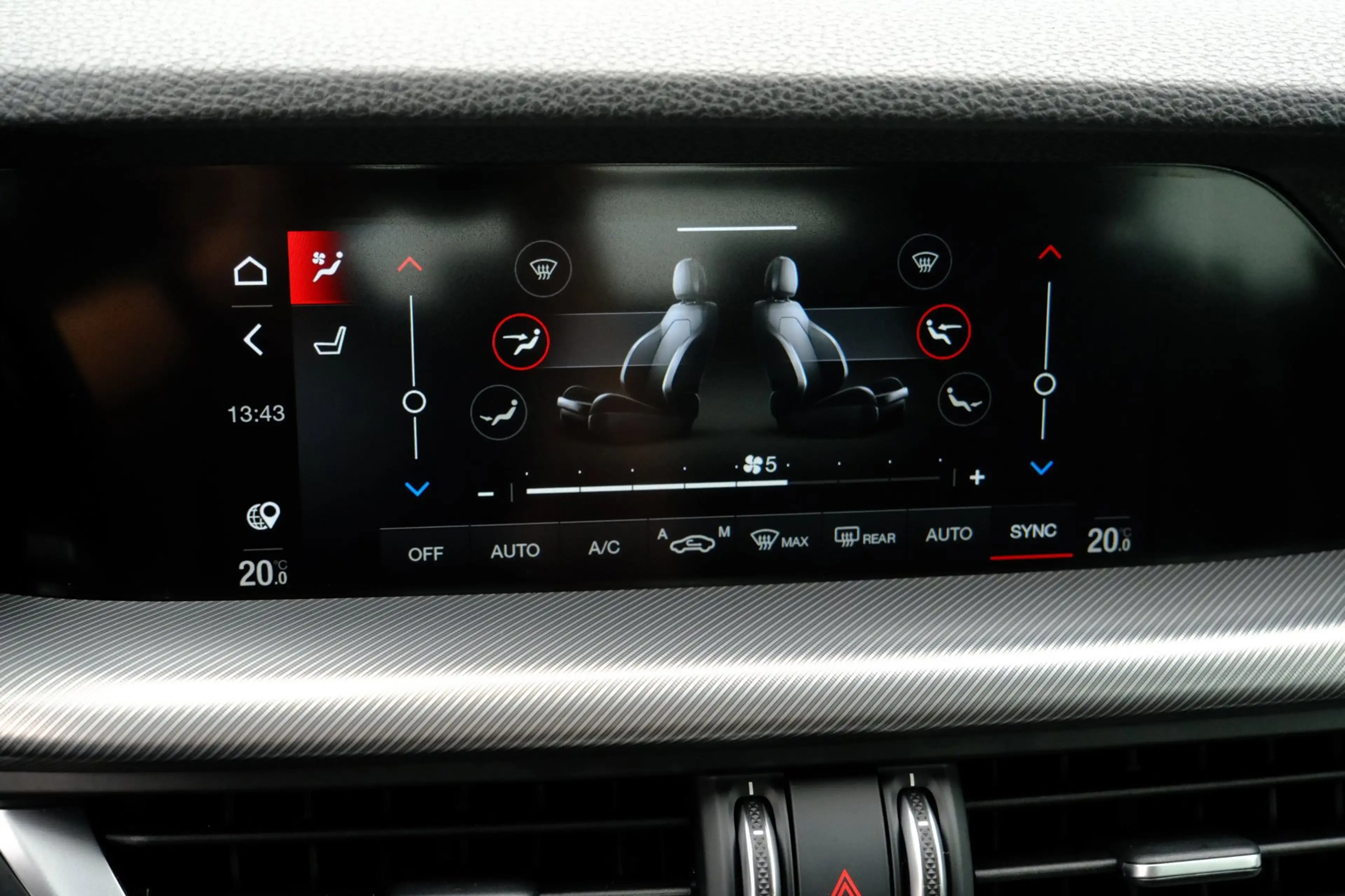 Alfa Romeo Stelvio 2.2d B-Tech Aut. Half leder|Navi|Clima|Carplay|DAB — photo 12