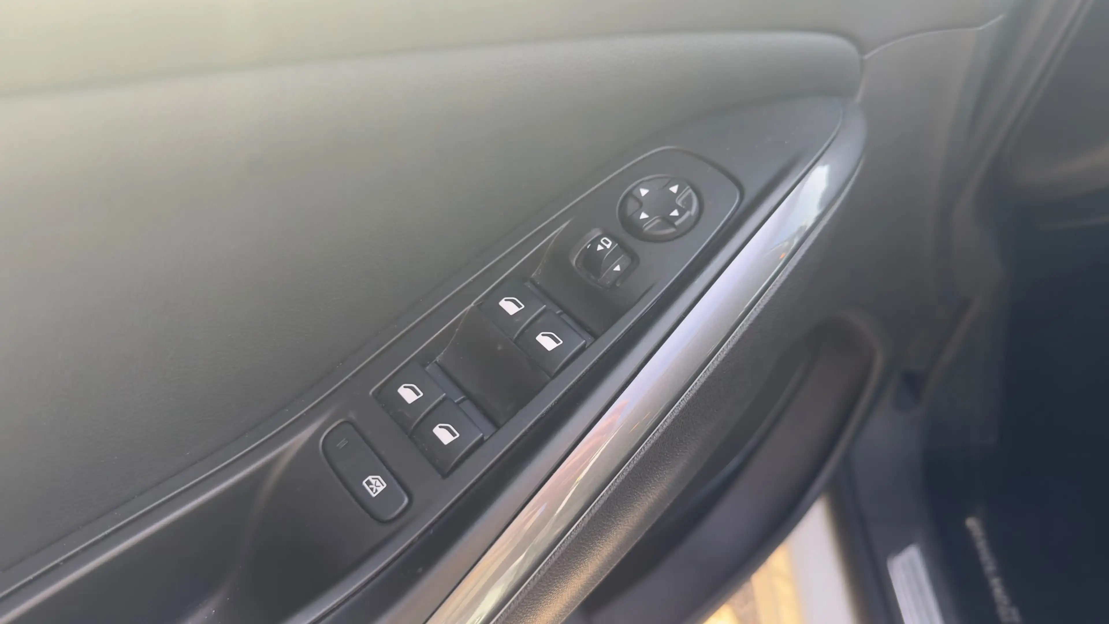 Opel Grandland X 1.6 Turbo 225pk Hybrid innovation | Camera voor & — photo 15