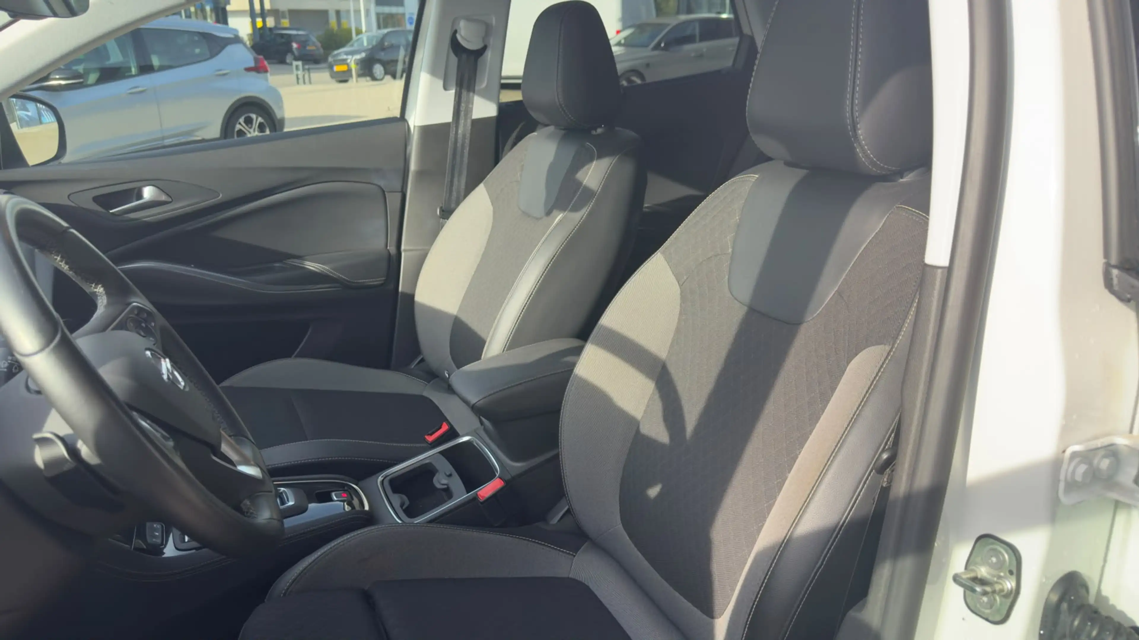 Opel Grandland X 1.6 Turbo 225pk Hybrid innovation | Camera voor & — photo 12