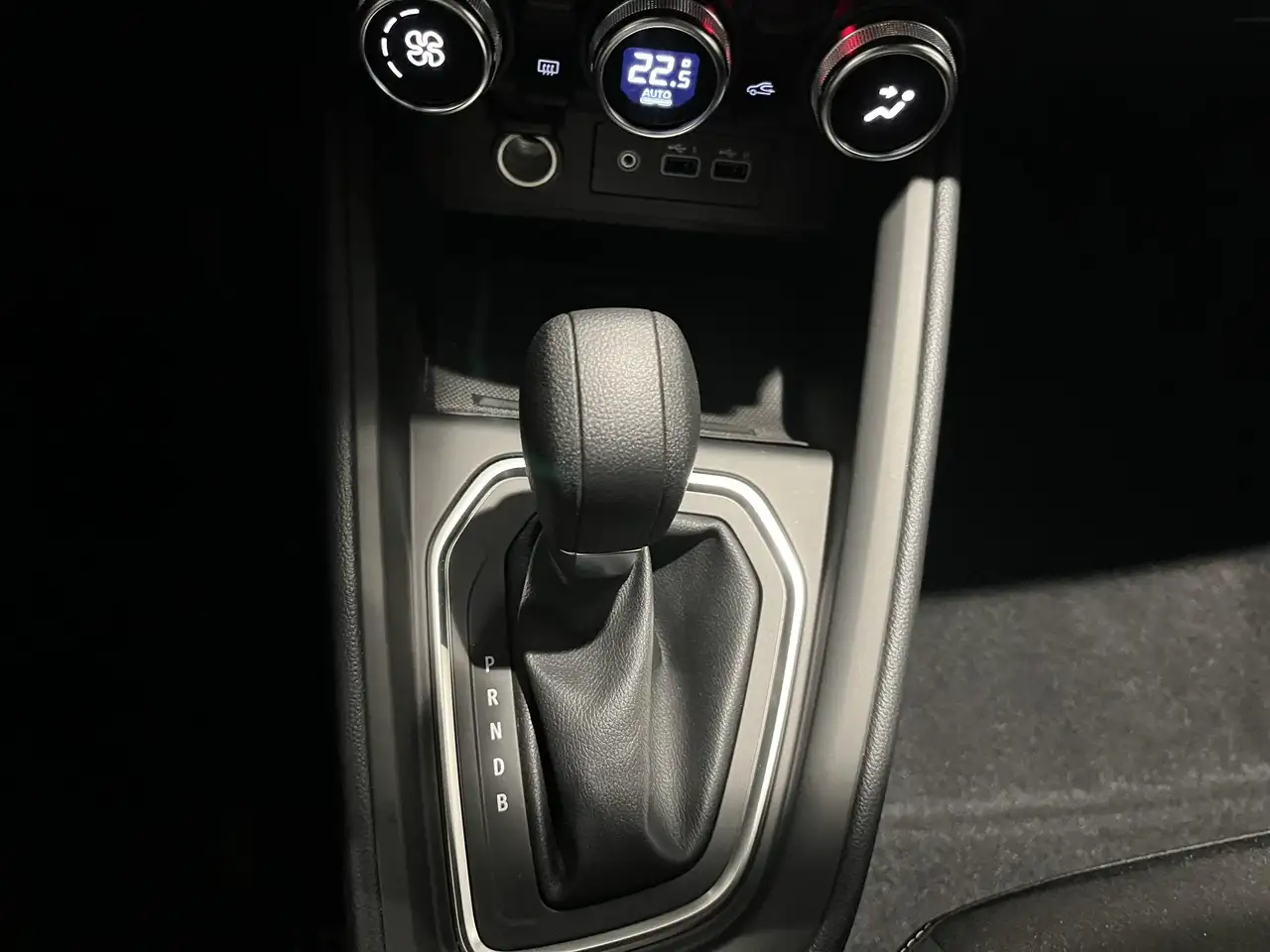 Mitsubishi Colt 2026 — фото 19