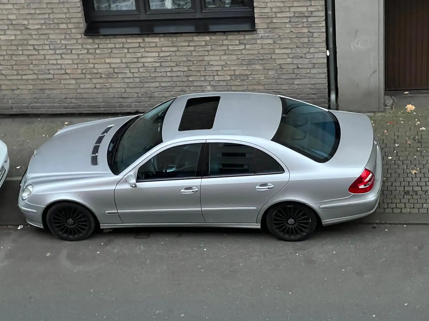 Mercedes-Benz E 240 E 240 Avantgarde Silber - 1