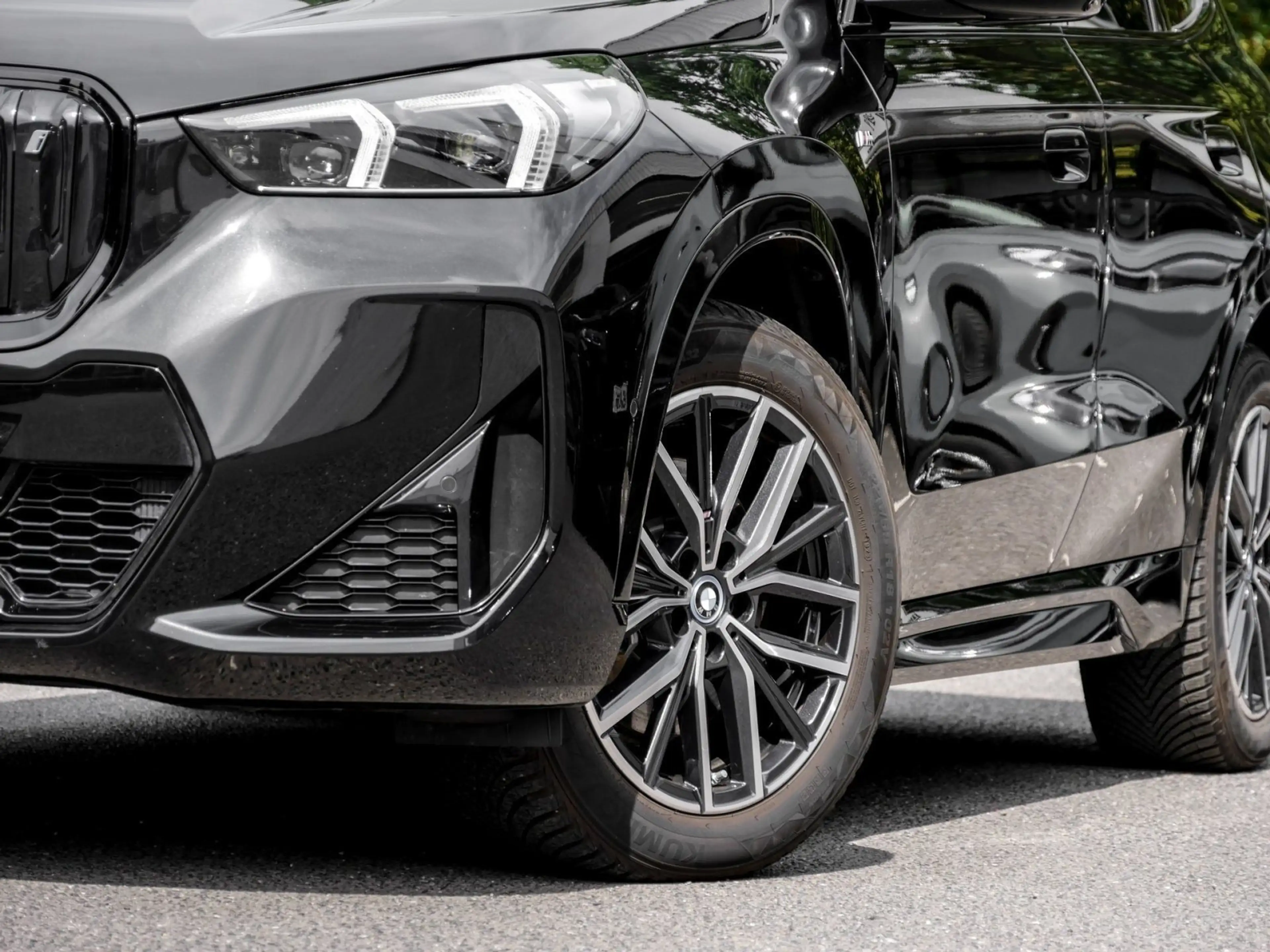 BMW iX1 xDrive30 M SPORT+PANO+H/K+HuD+DA PROF+360° — photo 5