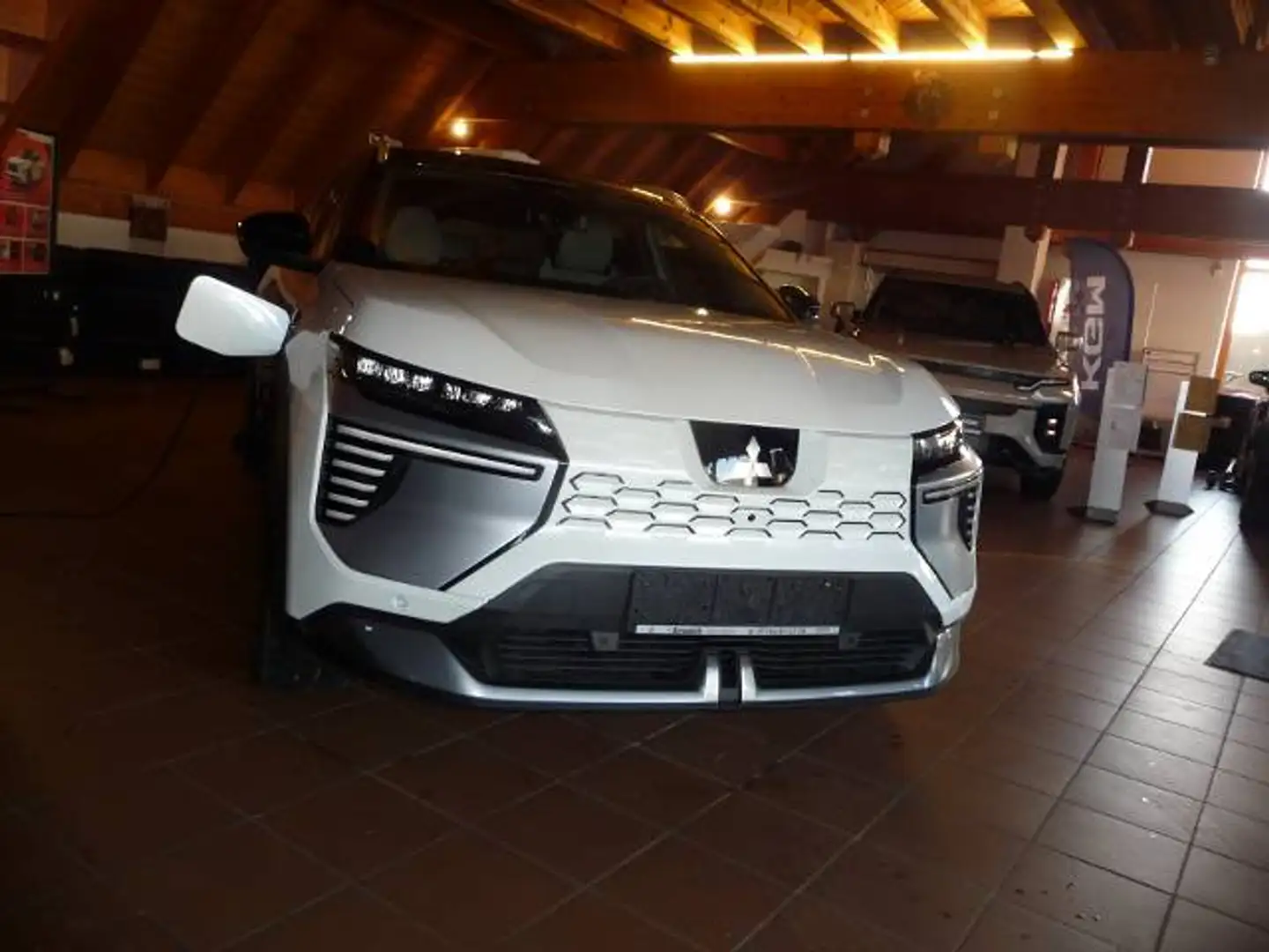 Mitsubishi Eclipse Cross Diamant TOP 87 kWh (22kW) Weiß - 2