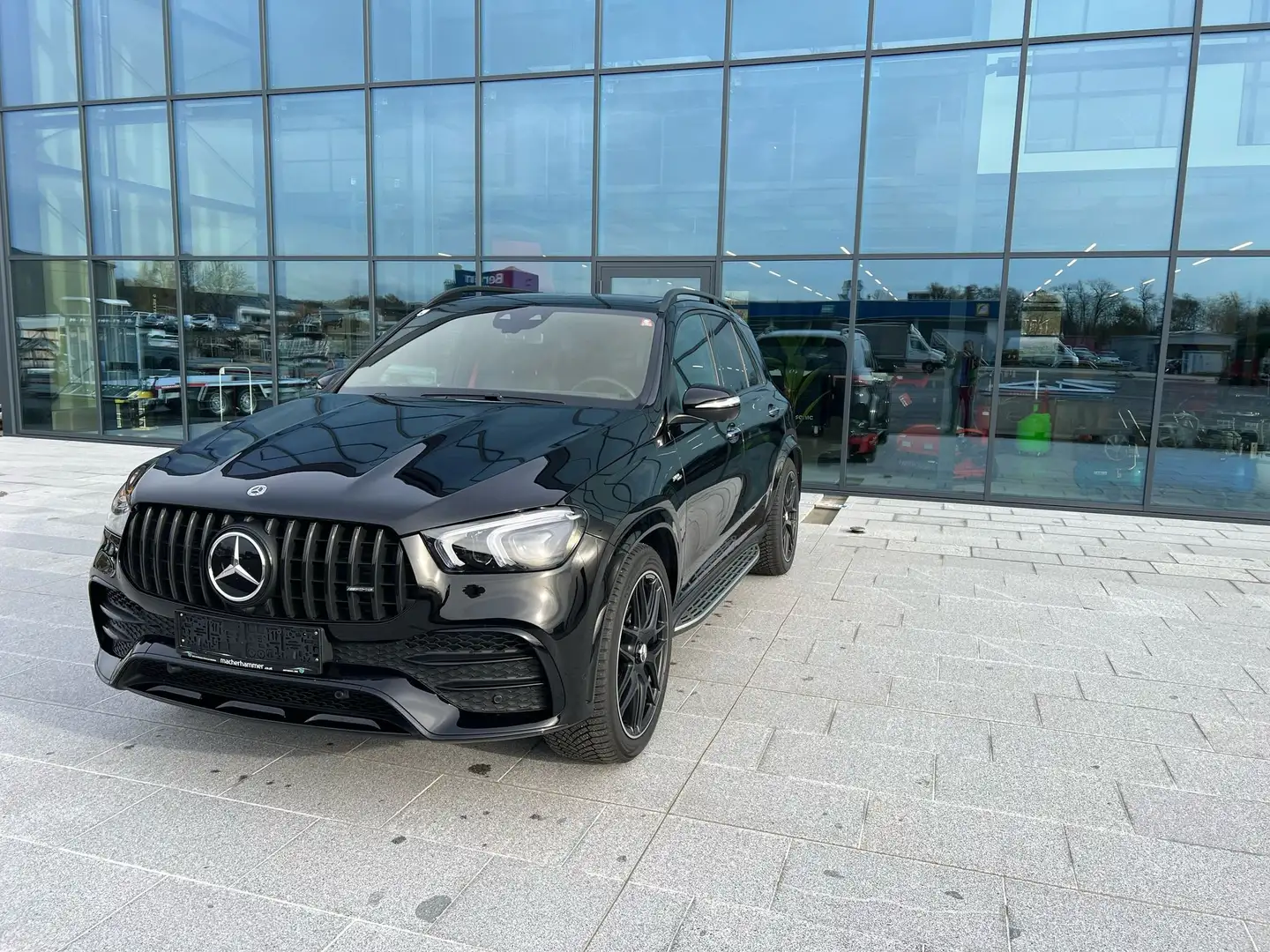 Mercedes-Benz GLE 53 AMG GLE 53 AMG 4Matic+ (167.161) Werksgarantie Černá - 1