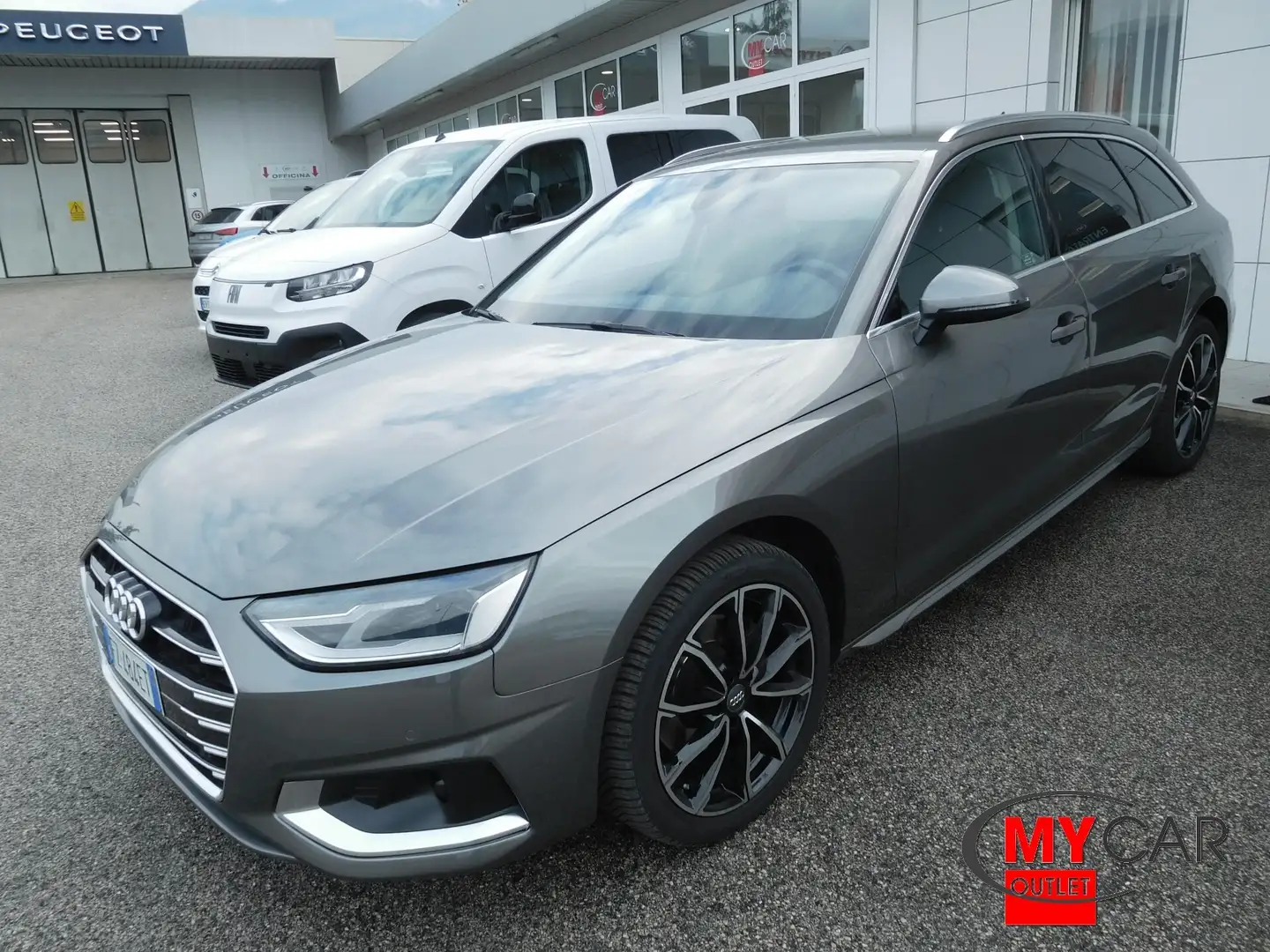 Audi A4 A4 Avant 30 TDI 136 CV S tronic Business Advanced Grigio - 1