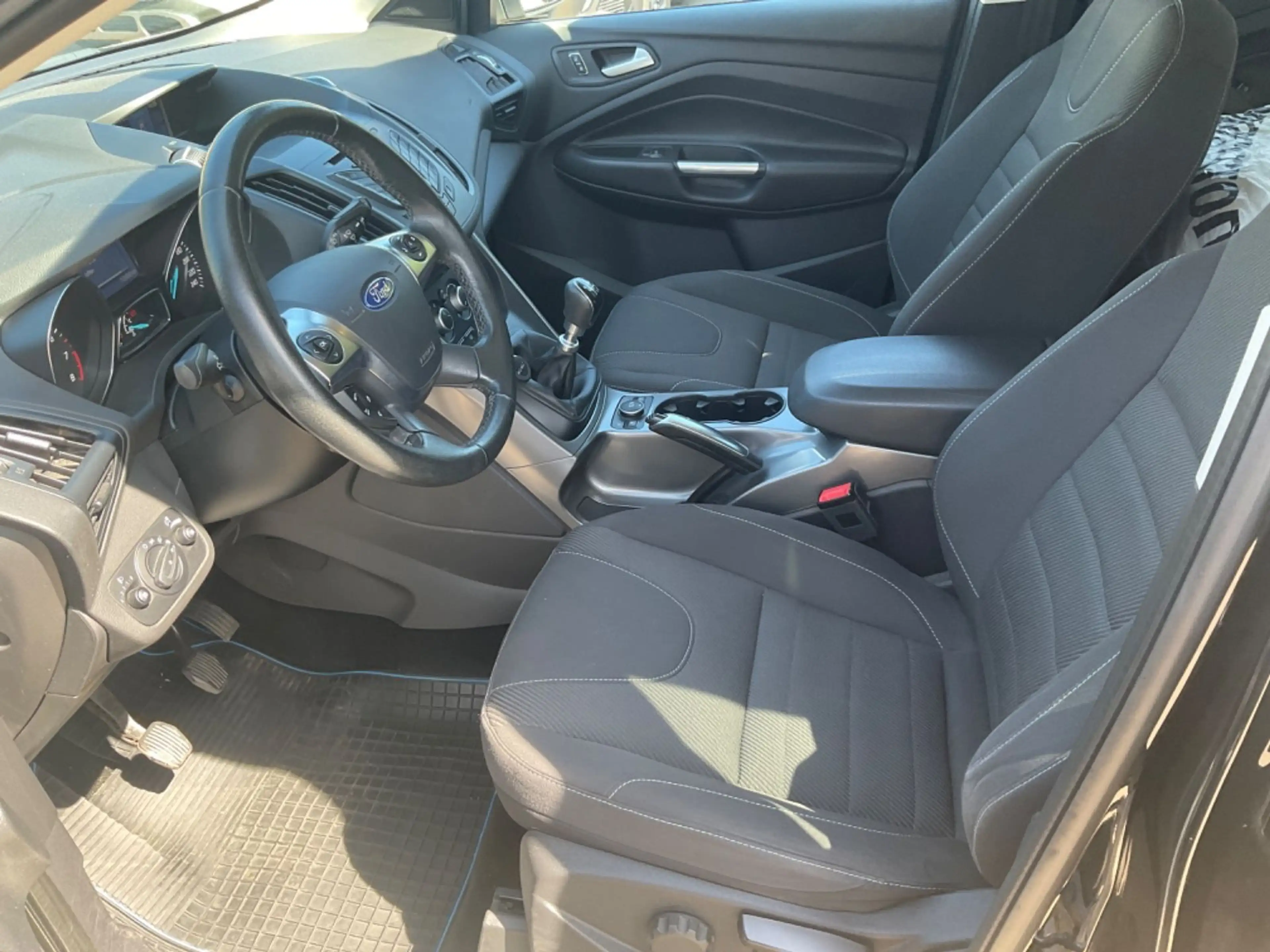 Ford Kuga Sync Edition TÜV NEU 2 HAND SCHECKHEFT — photo 14