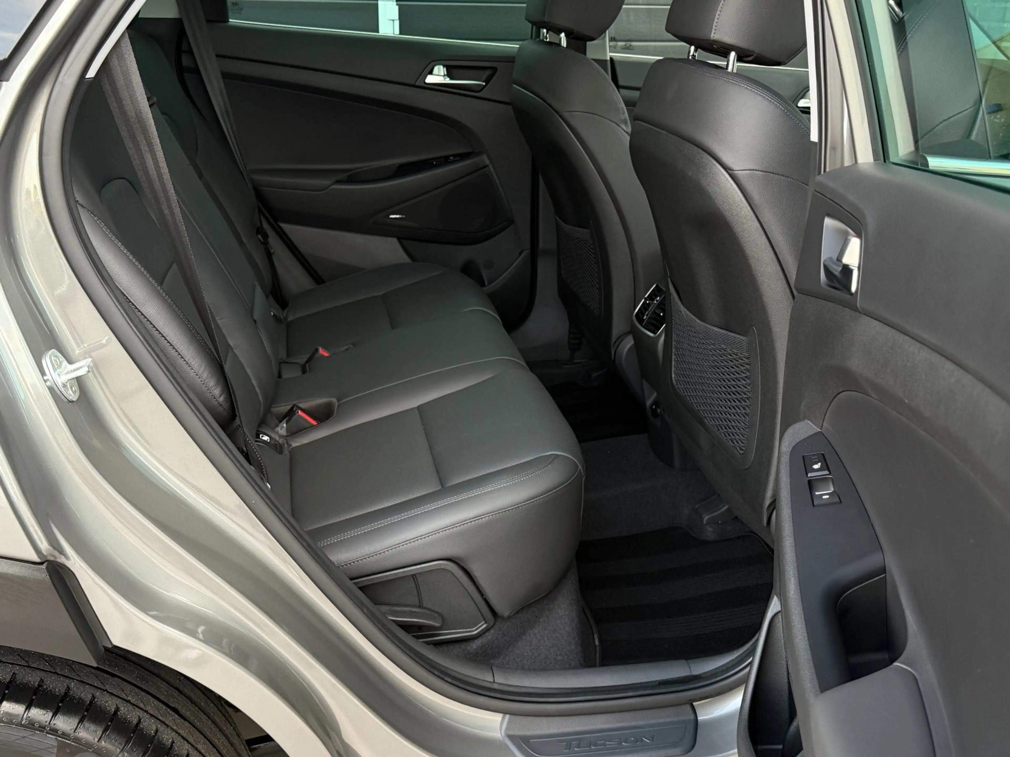 Hyundai TUCSON 1.6 T-GDI PREMIUM / CARPLAY / PANO / 360 CAMERA / — photo 11