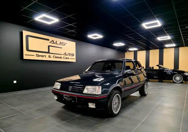 Peugeot 205 GTI 1.9 122CH Série limitée 87 Exemplaires COLLECTION SUISSE État EXCEPTIONNEL