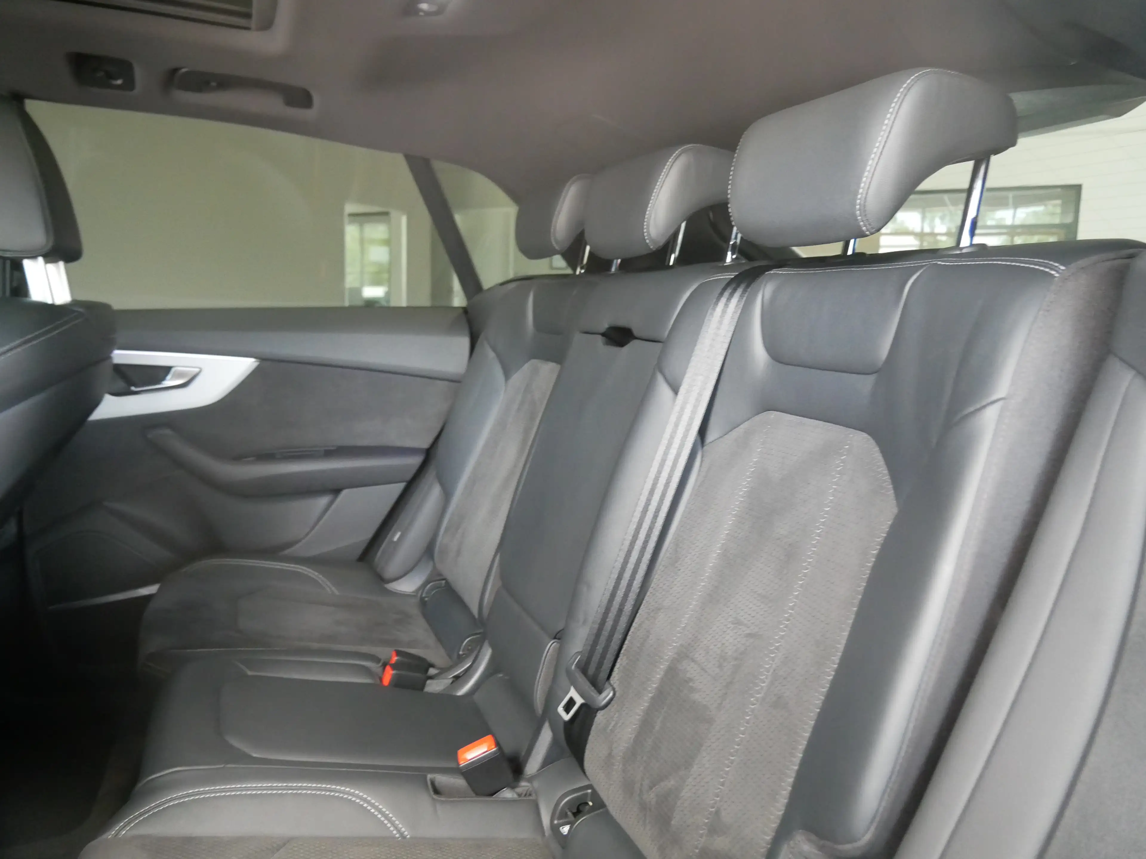 Audi SQ8 4.0 TDI quattro 360 HUD Matrix-LED B&O AHK — photo 15