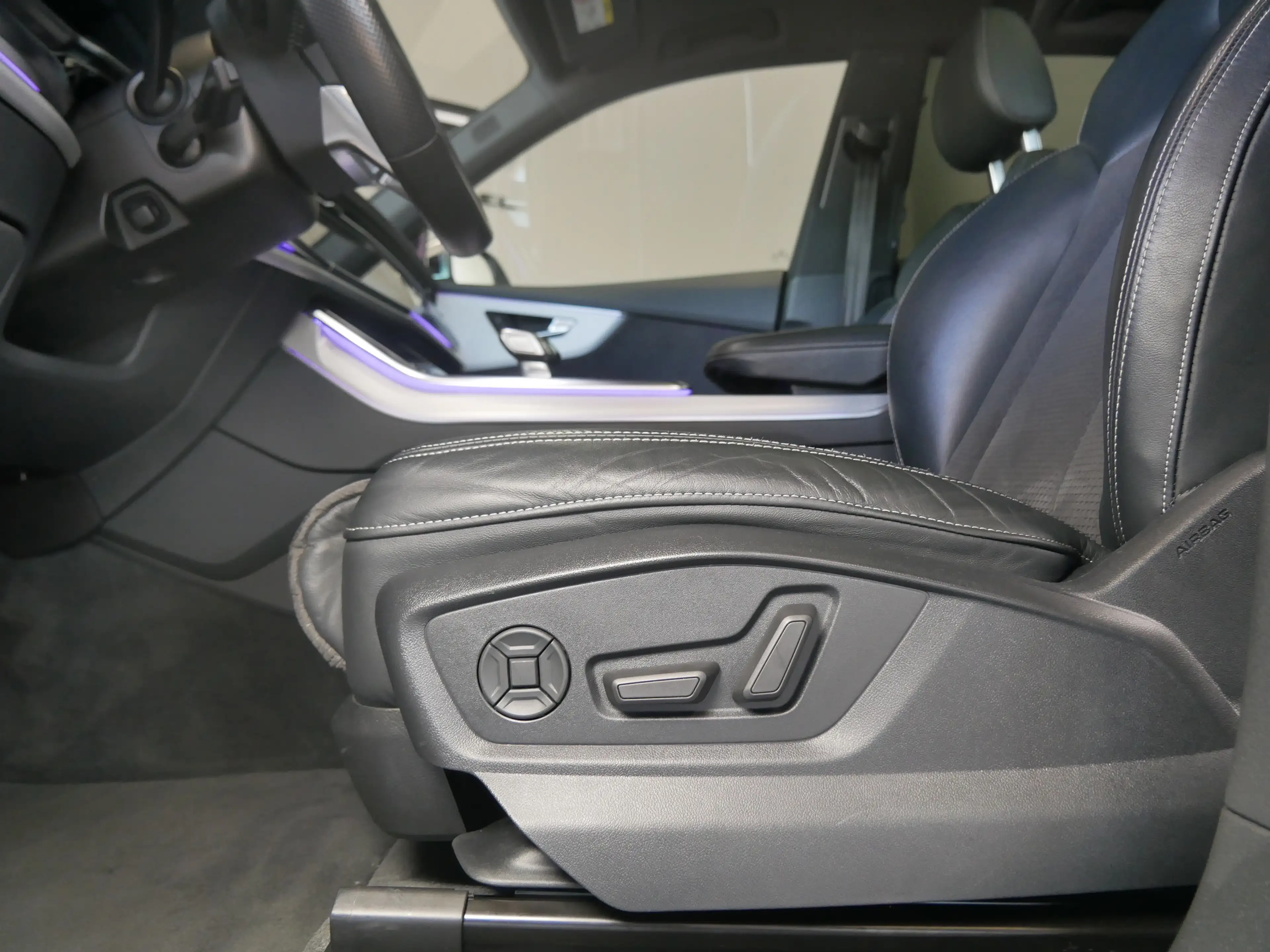 Audi SQ8 4.0 TDI quattro 360 HUD Matrix-LED B&O AHK — photo 14