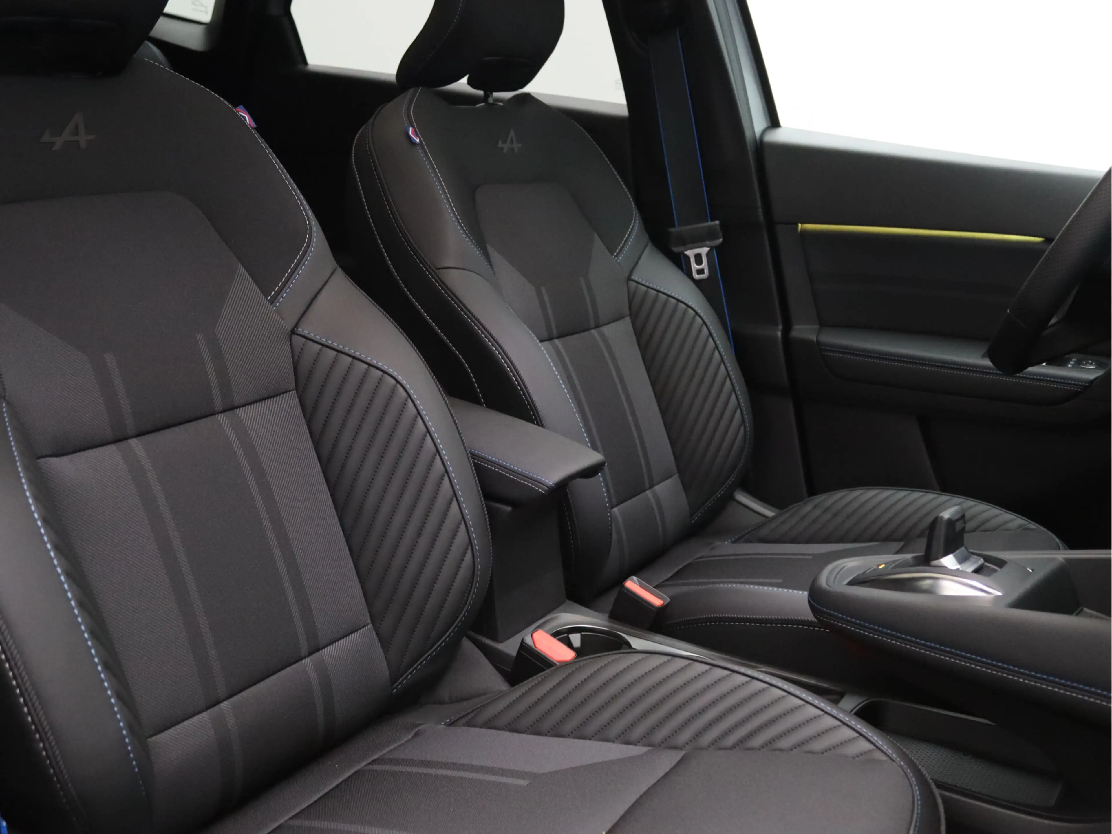 Renault Symbioz 1.8 E-Tech full hybrid 160 esprit Alpine Harman Ka — photo 32