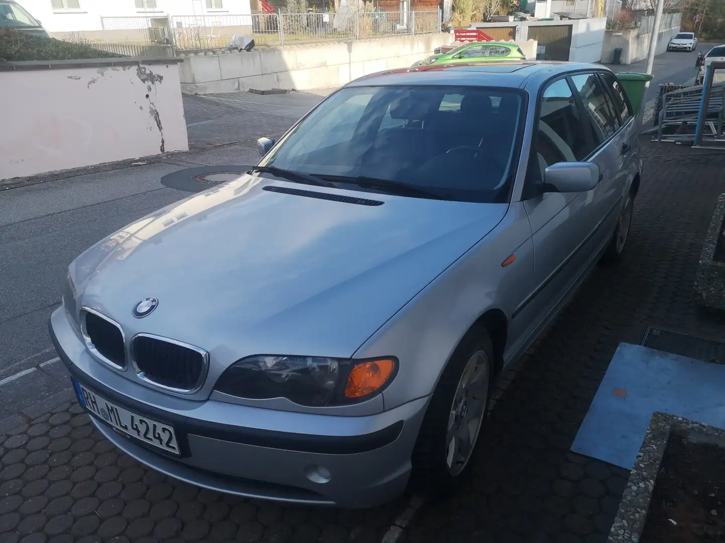 BMW 318 318i Touring E46 - Schlachtfest Zilver - 1