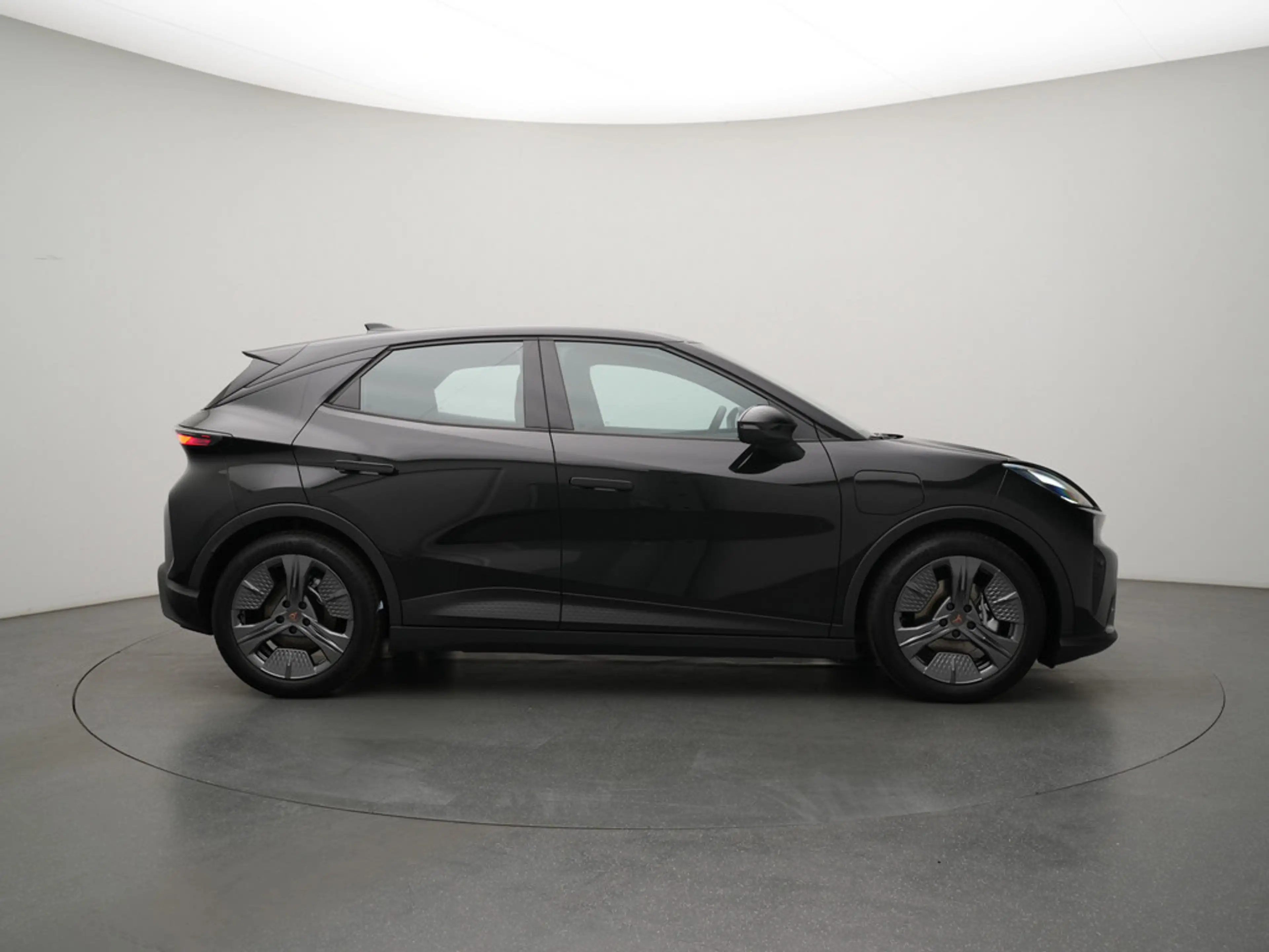CUPRA Raval Endurance Launch Edition Dynamic LED — photo 3