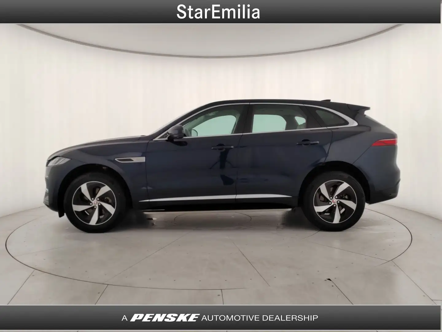 Jaguar F-Pace F-Pace 2.0 D 204 CV AWD aut. R-Dynamic S Blu/Azzurro - 2