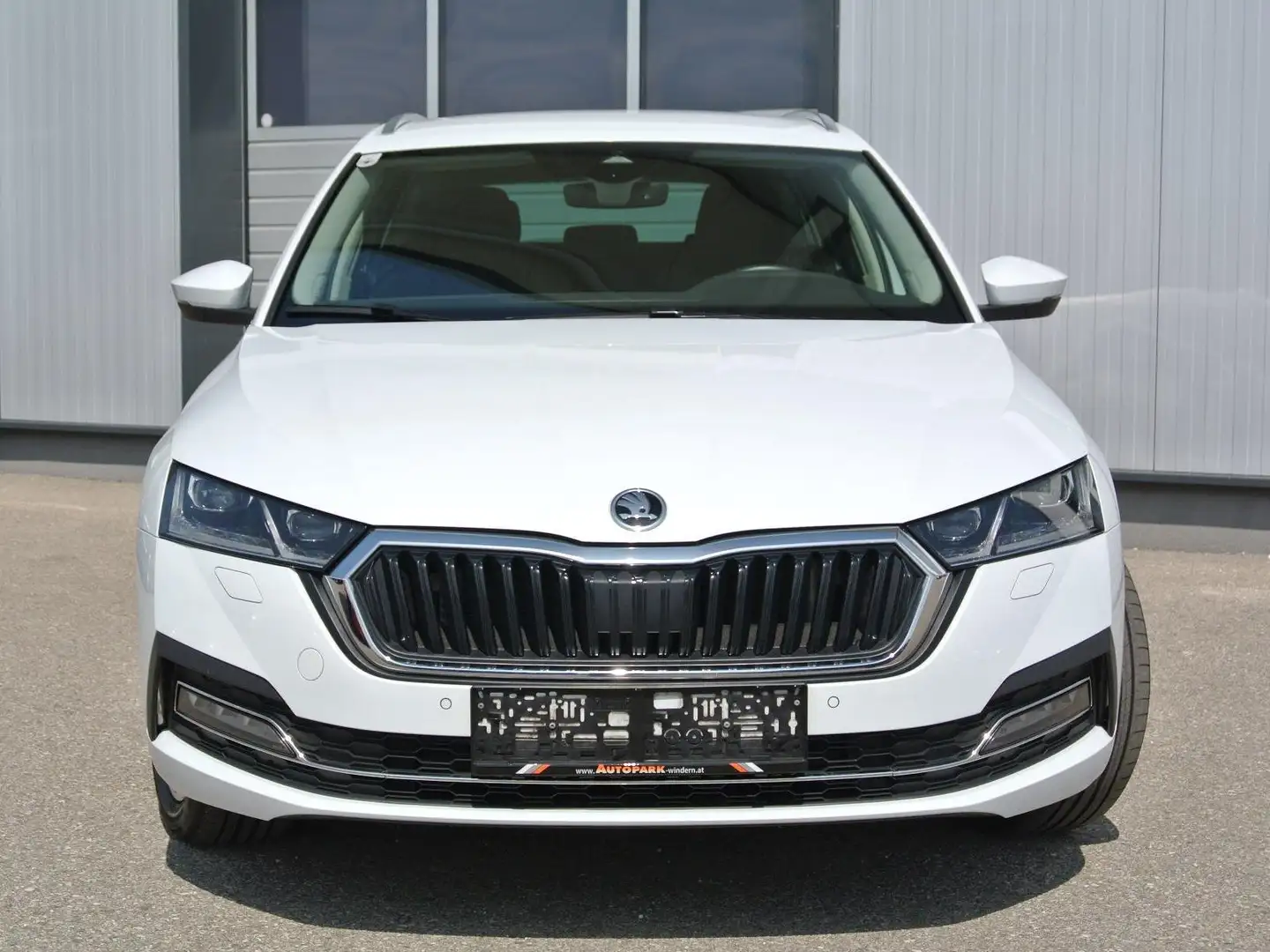 Skoda Octavia Kombi 1.0 TSI Style * LED * NAVI * KAMERA * Weiß - 2